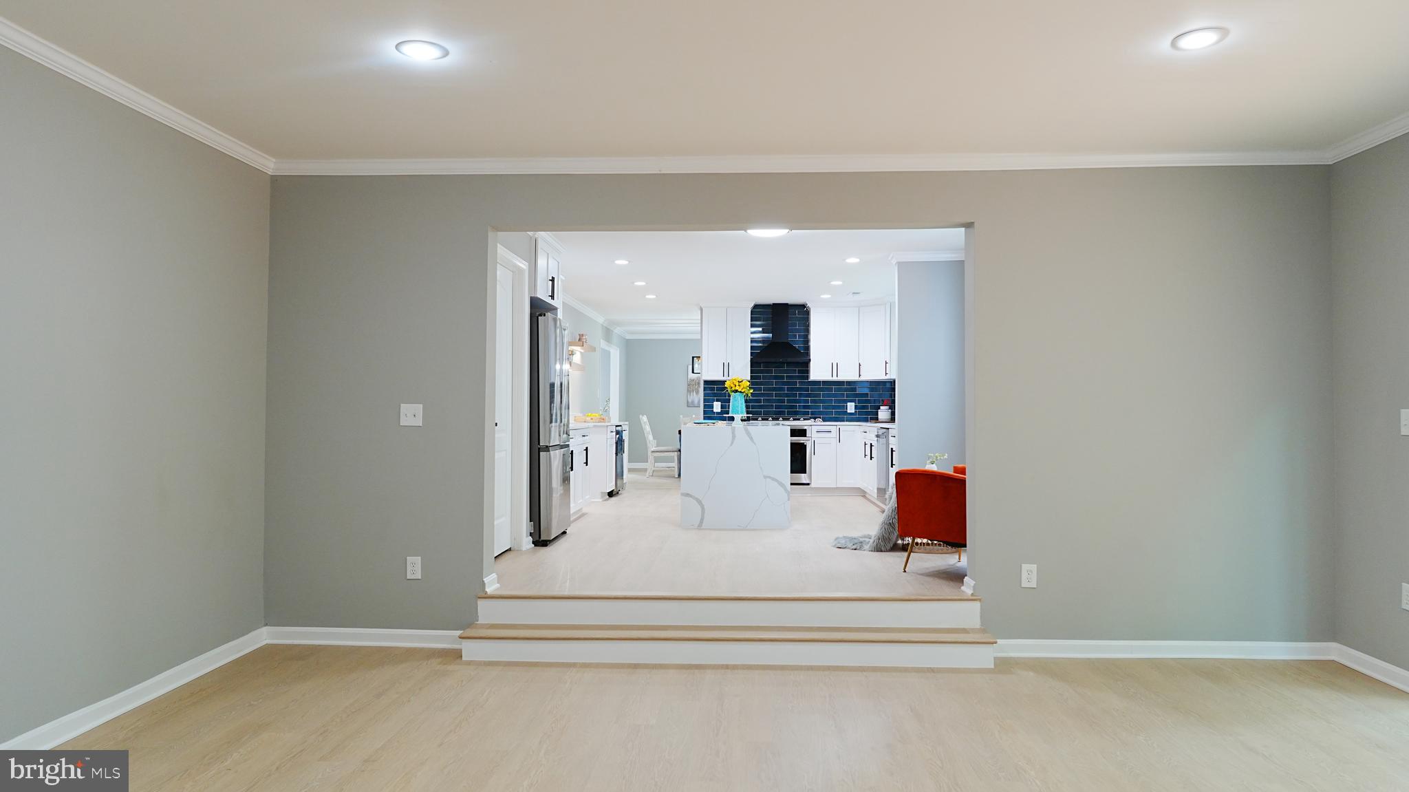 SHERWOOD FOREST MANOR - Residential