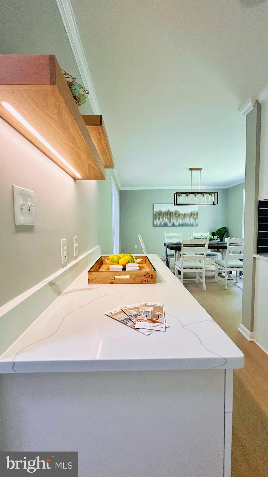 SHERWOOD FOREST MANOR - Residential