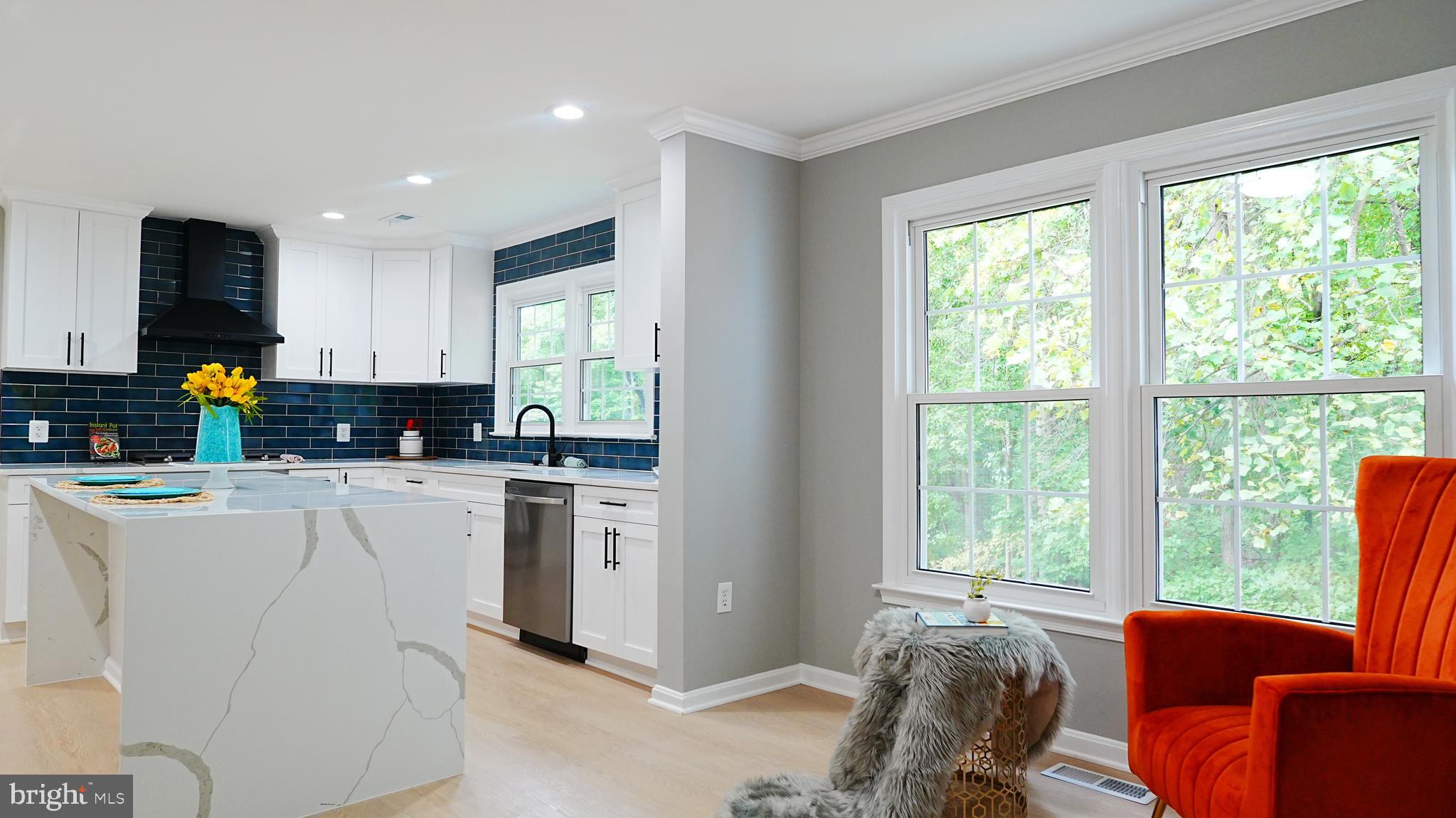 SHERWOOD FOREST MANOR - Residential