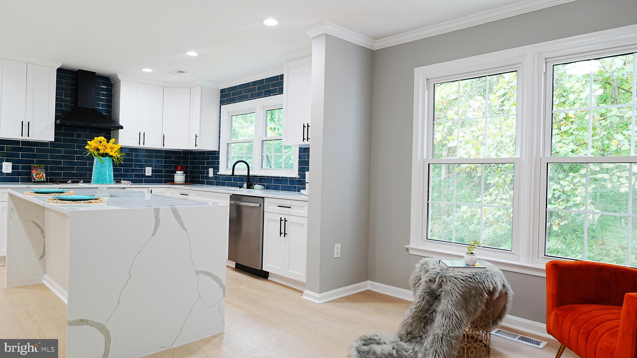 SHERWOOD FOREST MANOR - Residential