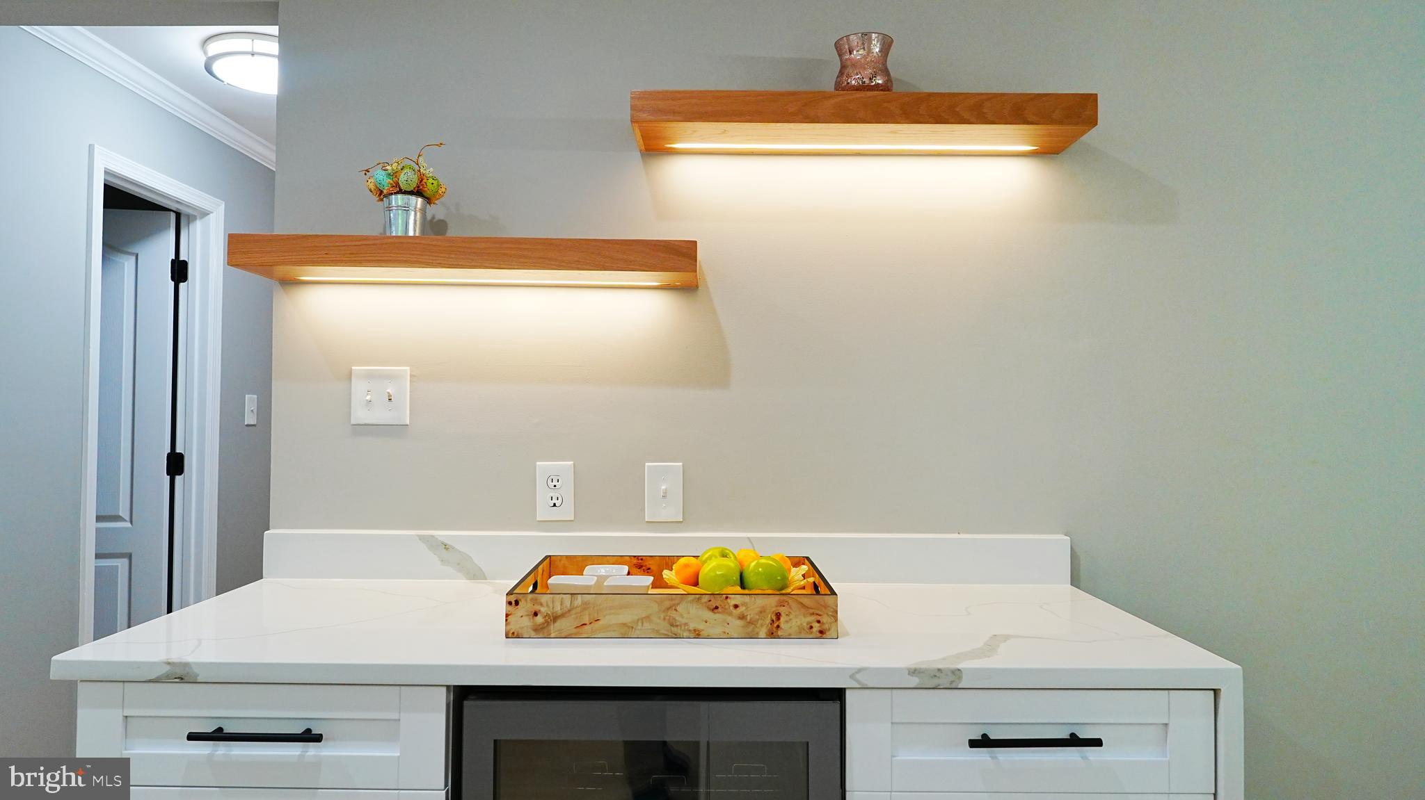 SHERWOOD FOREST MANOR - Residential