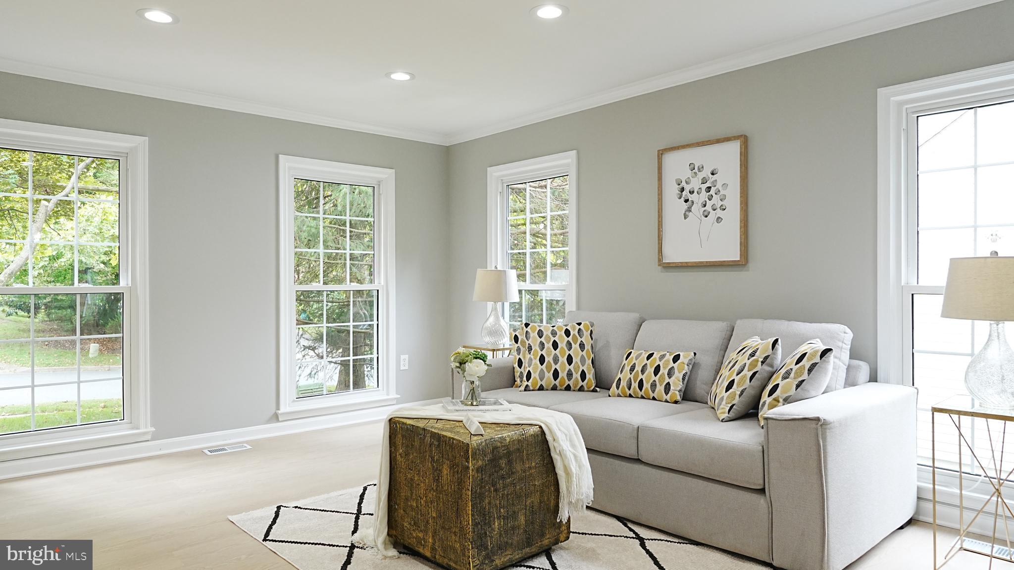 SHERWOOD FOREST MANOR - Residential