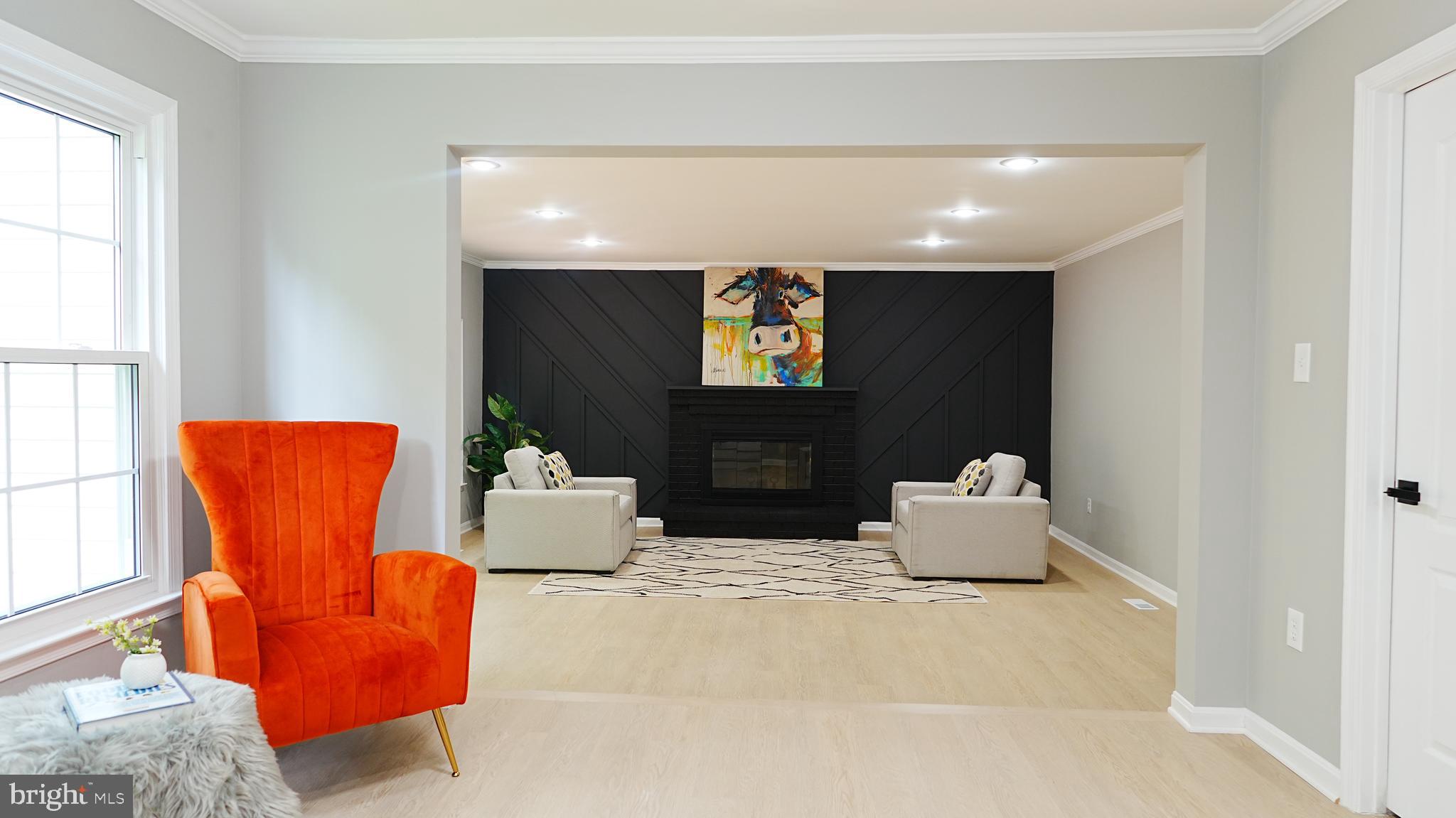 SHERWOOD FOREST MANOR - Residential