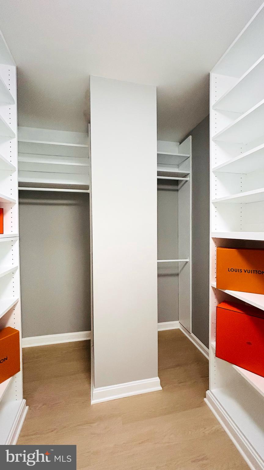 SHERWOOD FOREST MANOR - Residential