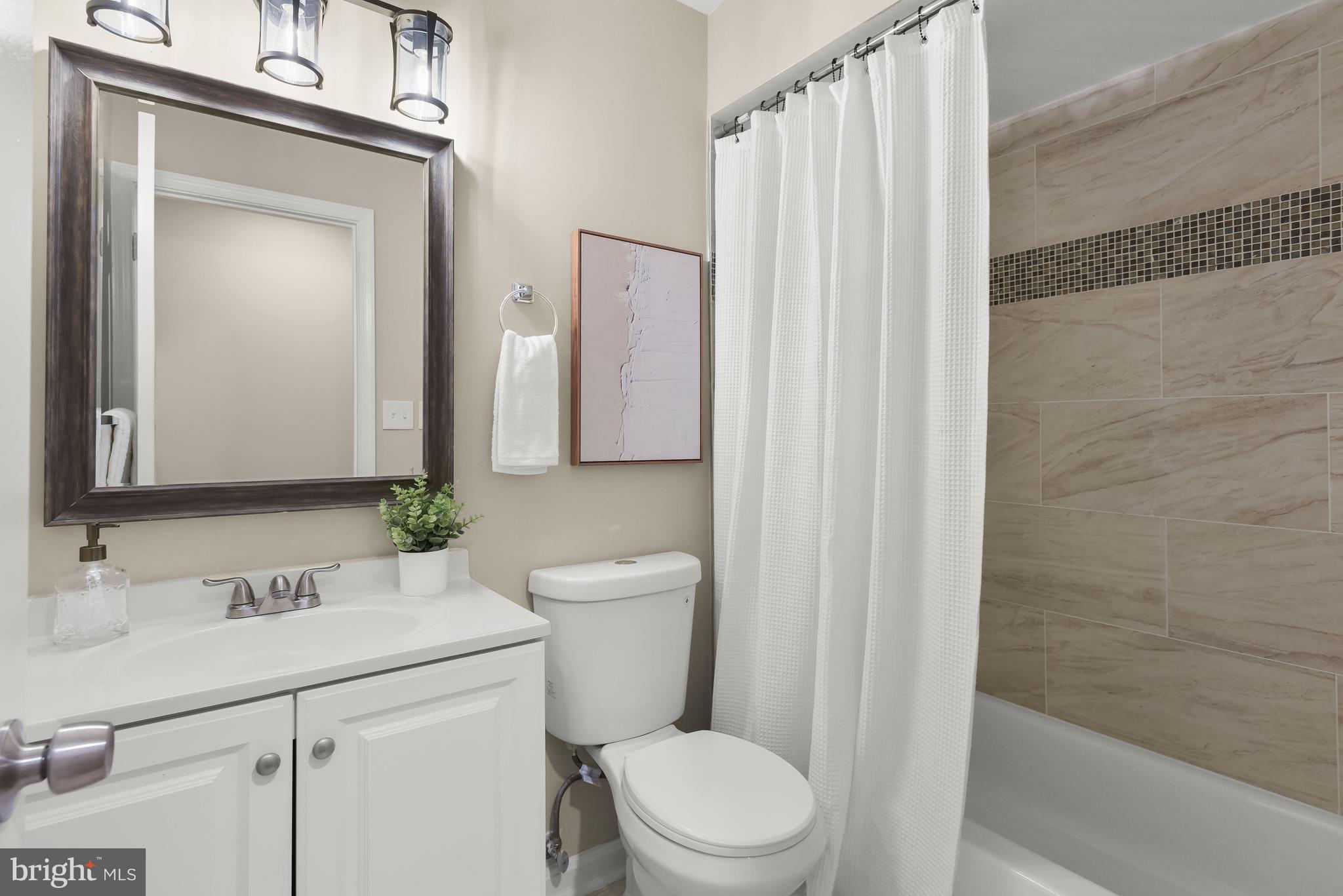 MONTGOMERY RUN - Residential