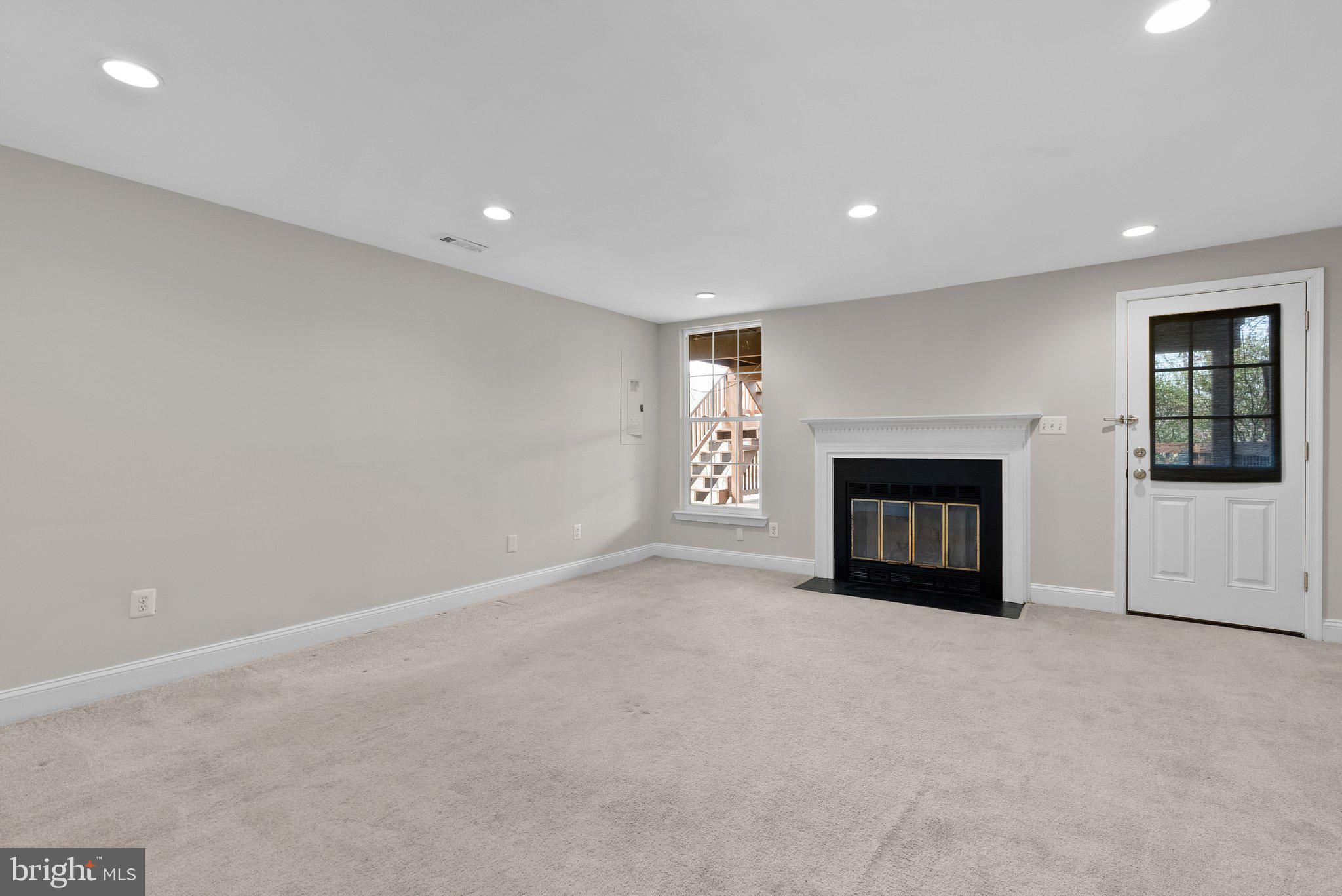 GUNNERS LAKE VILLAGE - Residential