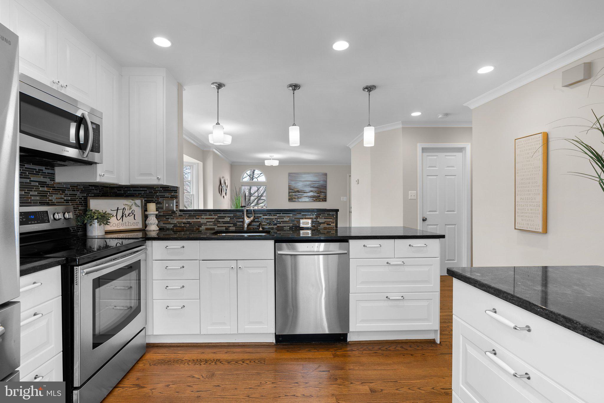 GUNNERS LAKE VILLAGE - Residential