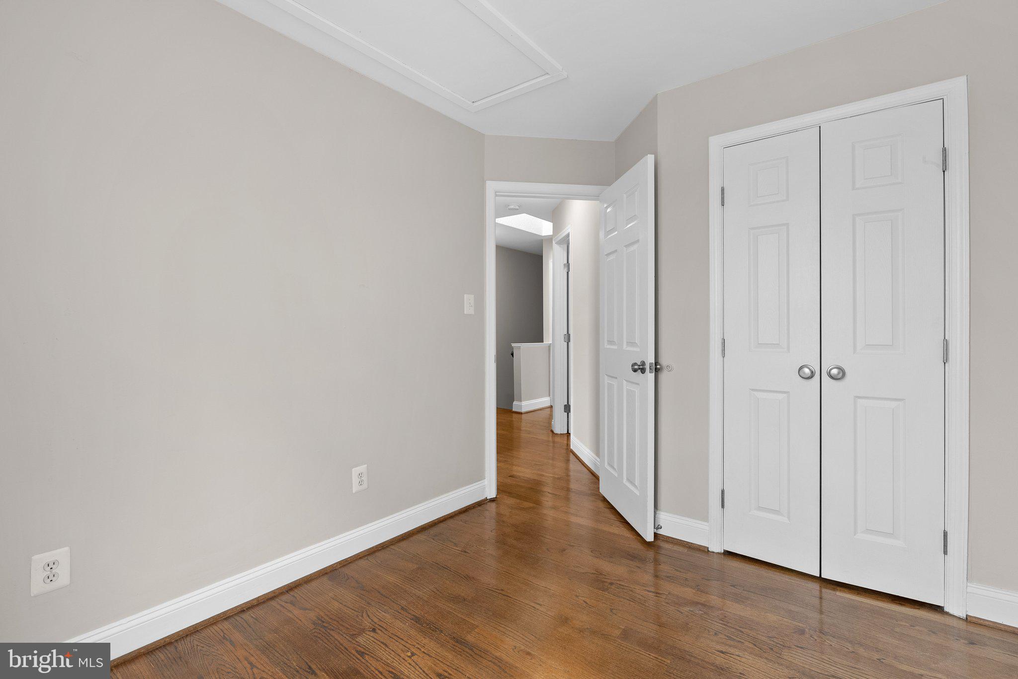 GUNNERS LAKE VILLAGE - Residential