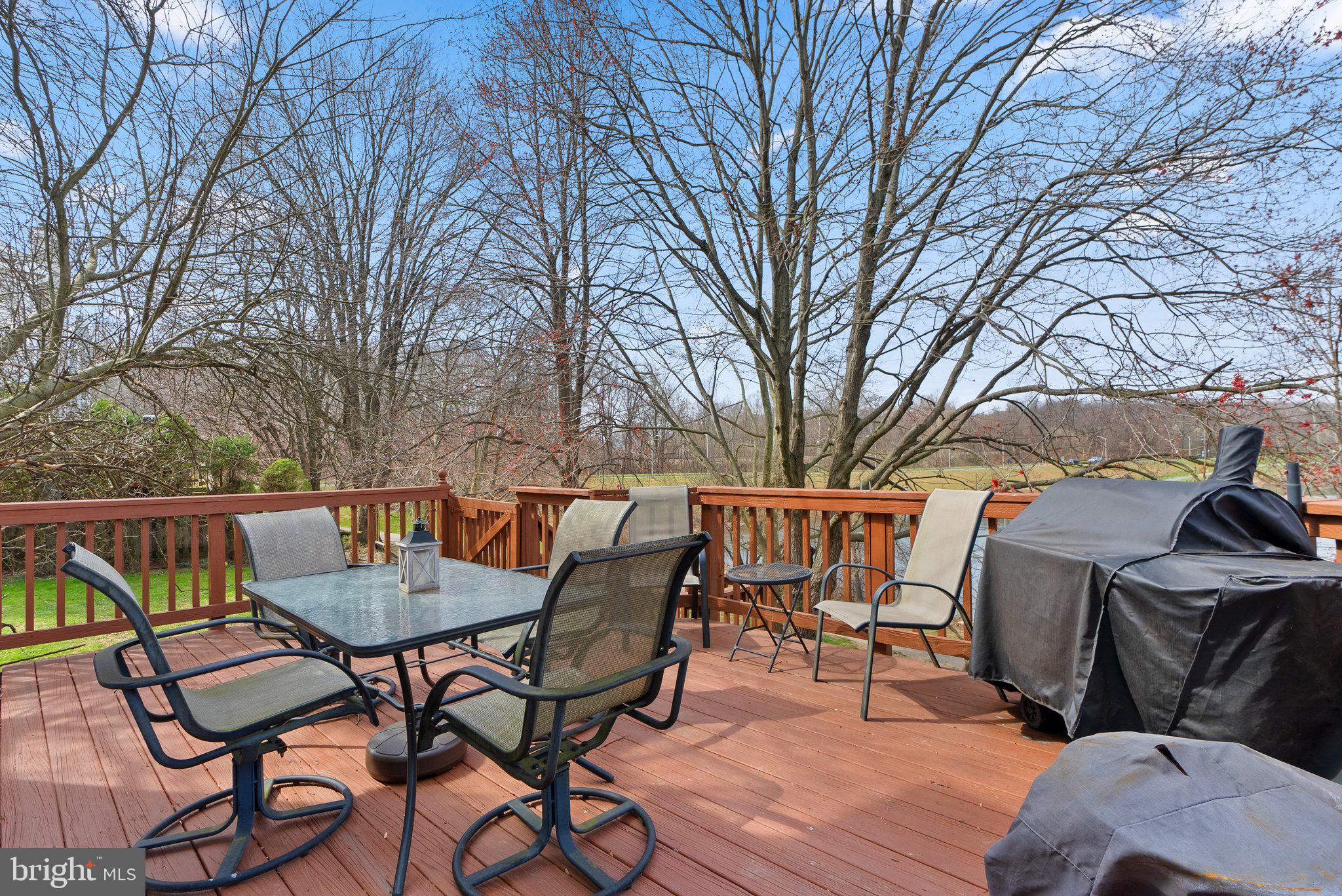 GUNNERS LAKE VILLAGE - Residential