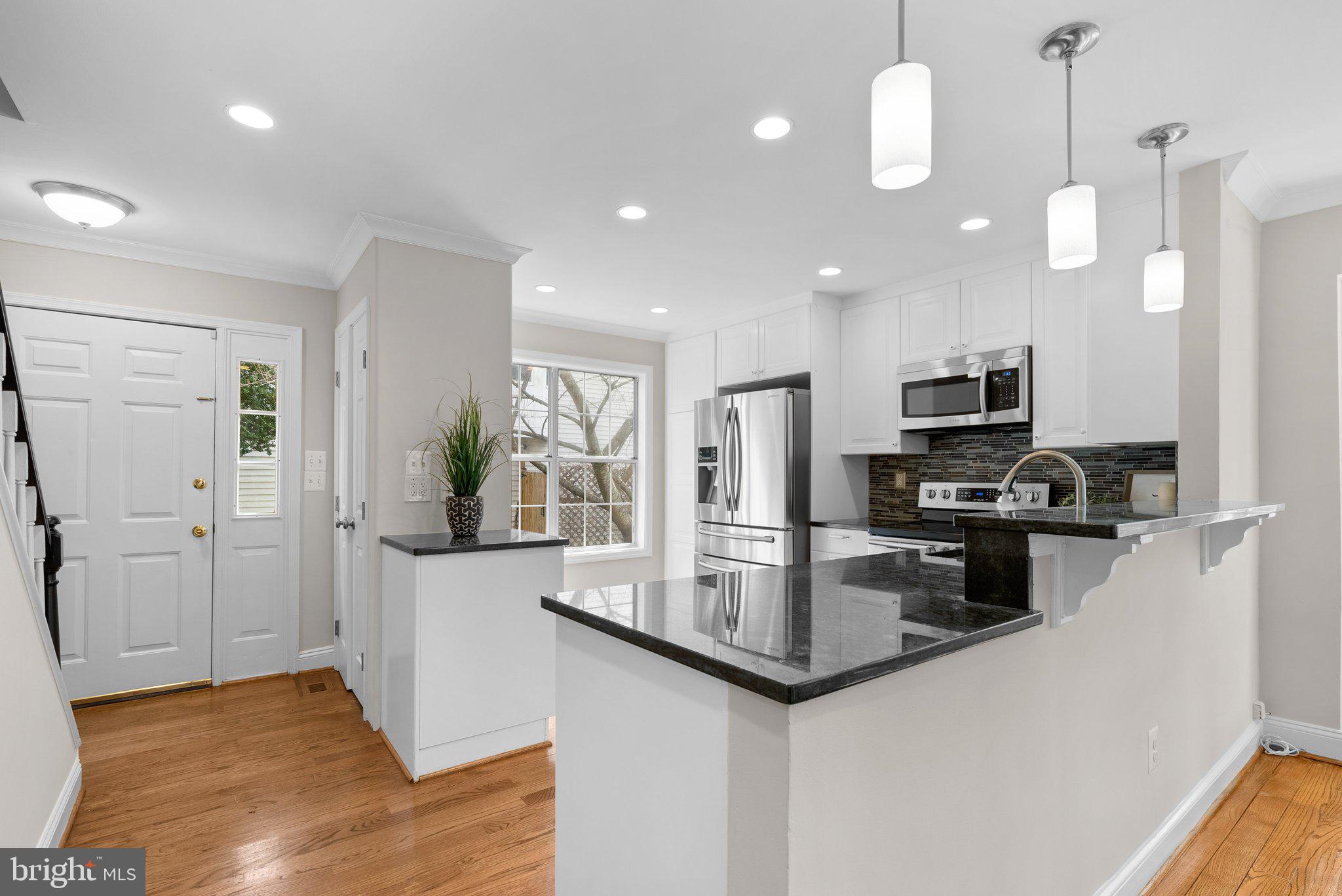 GUNNERS LAKE VILLAGE - Residential