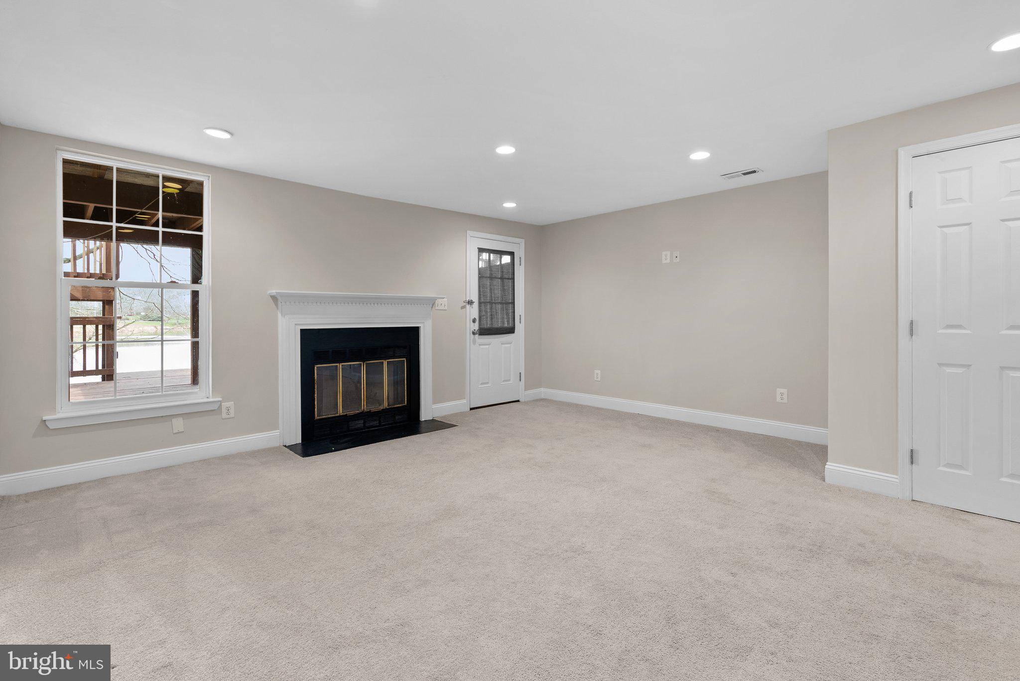 GUNNERS LAKE VILLAGE - Residential