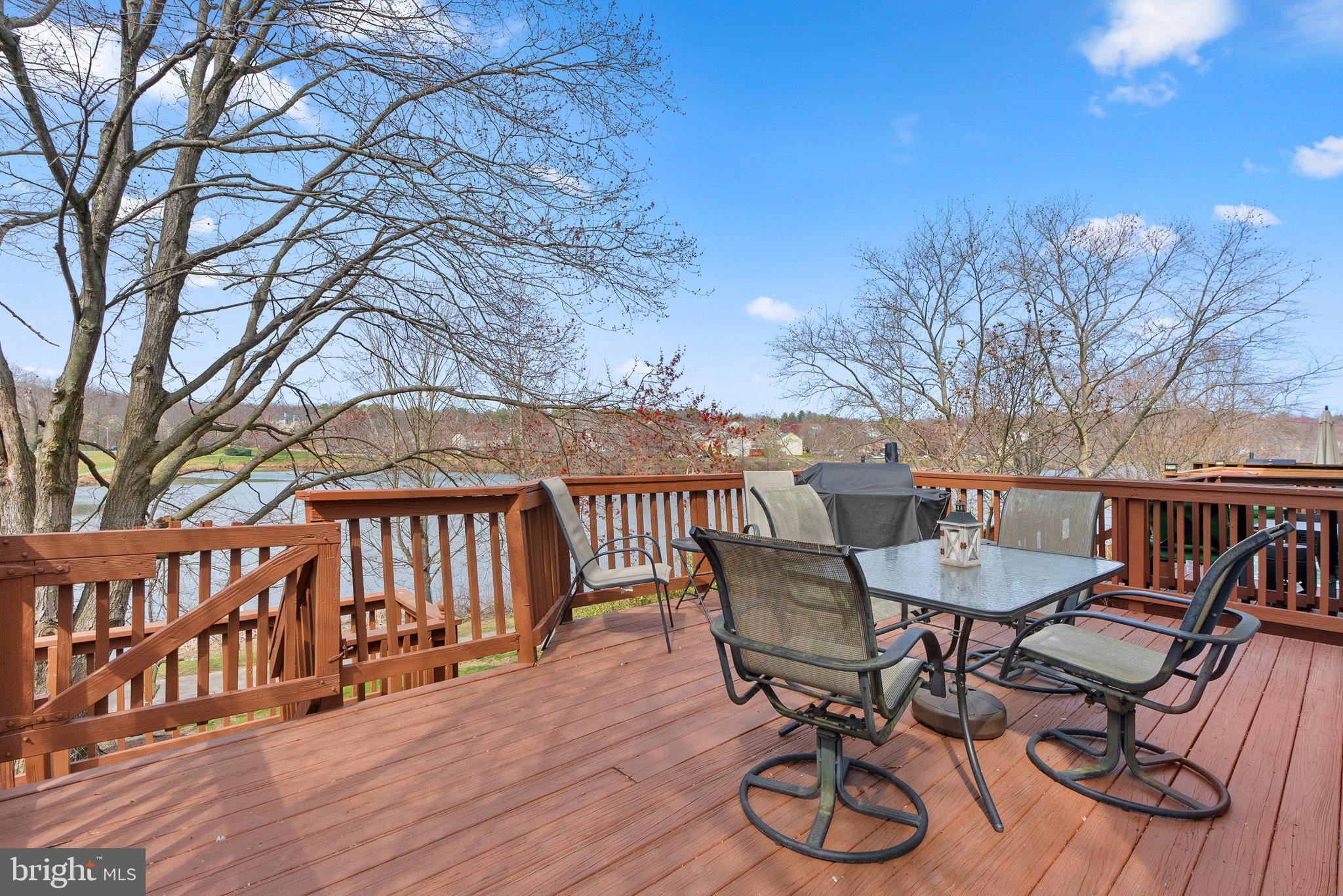 GUNNERS LAKE VILLAGE - Residential