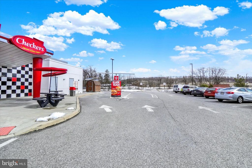 Photo of 4315 N George Street, YORK, PA 17406 (MLS # PAYK2098364)