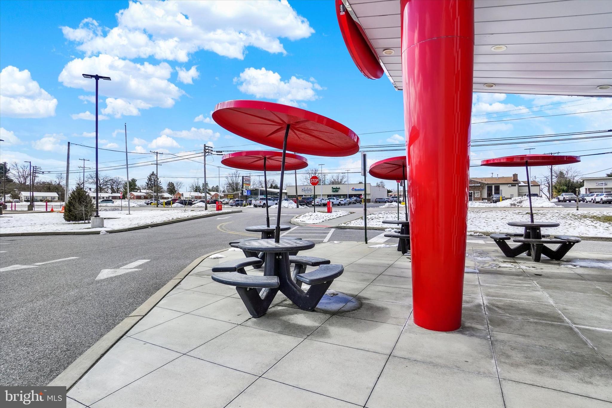 4315 N GEORGE STREET