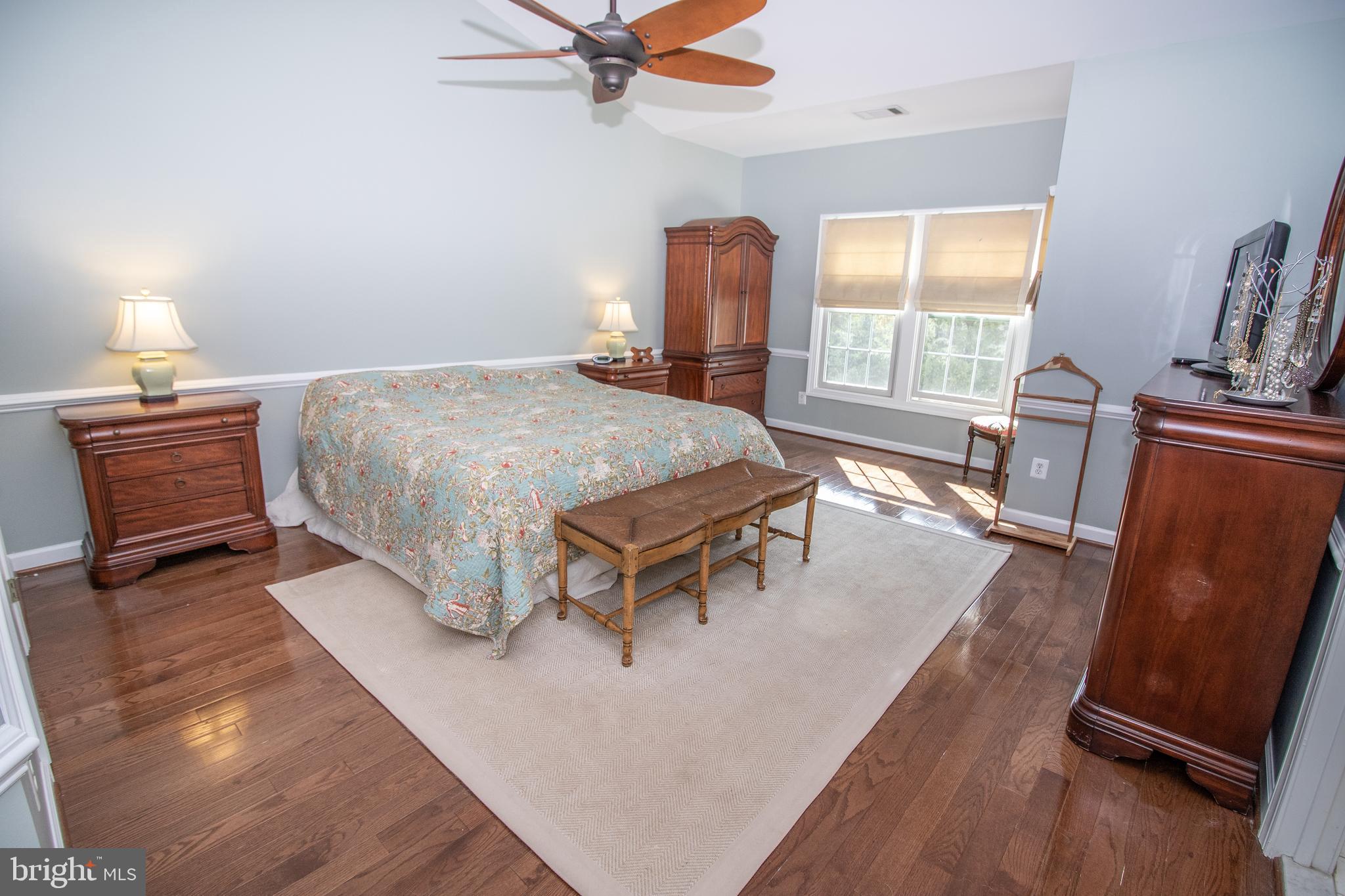 SOUTH RIDING - Residential