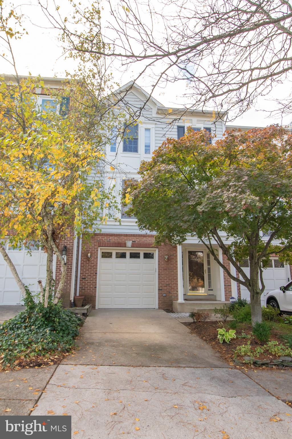 SOUTH RIDING - Residential