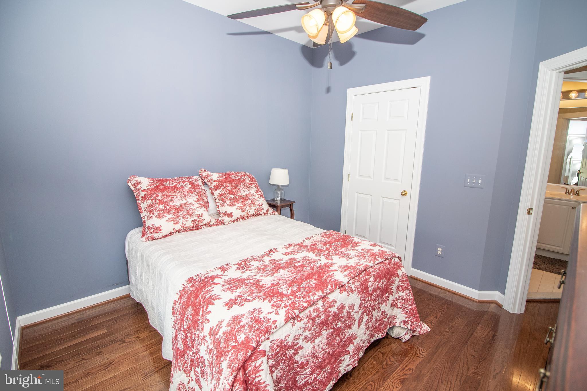 SOUTH RIDING - Residential