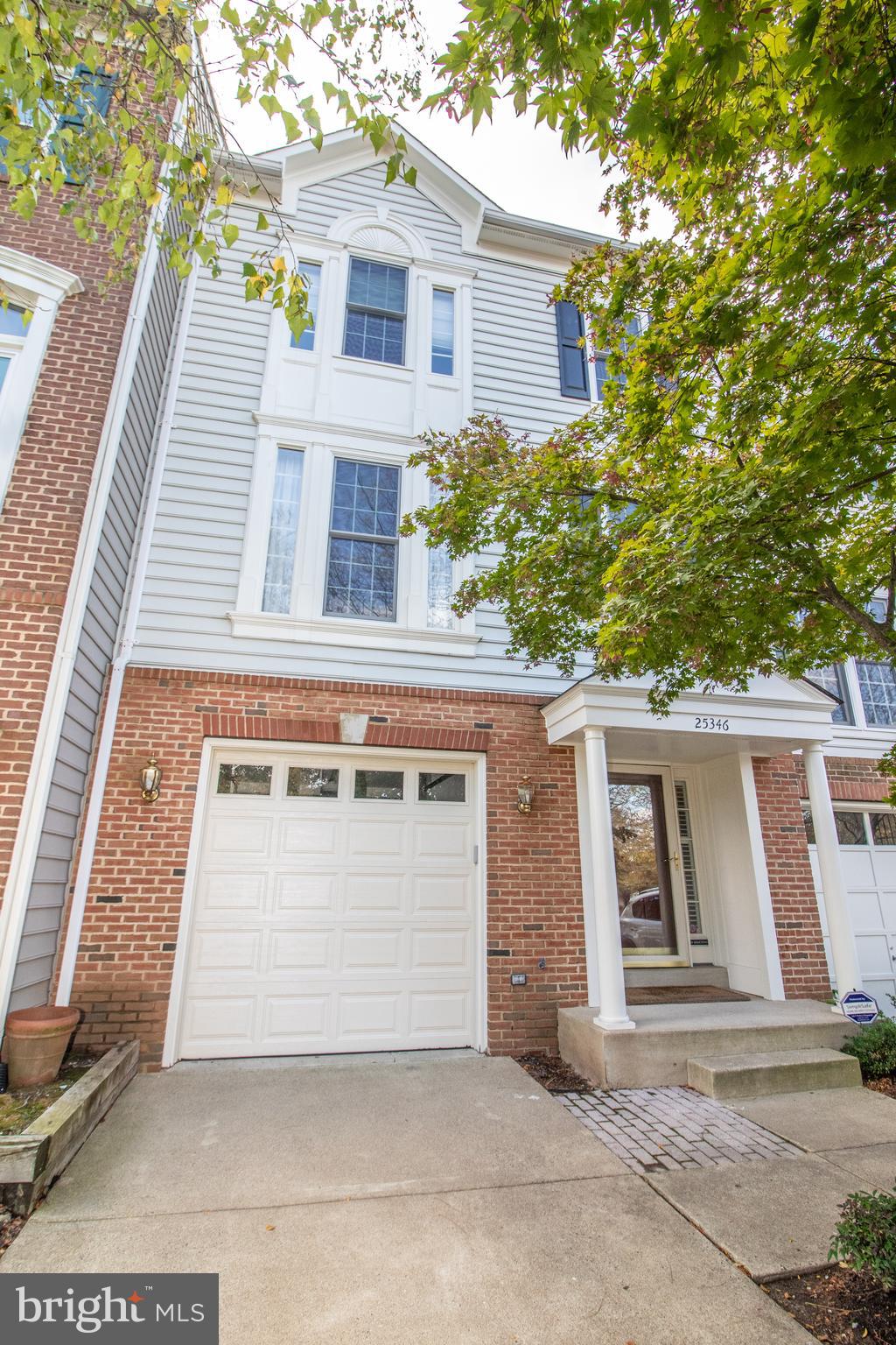 SOUTH RIDING - Residential