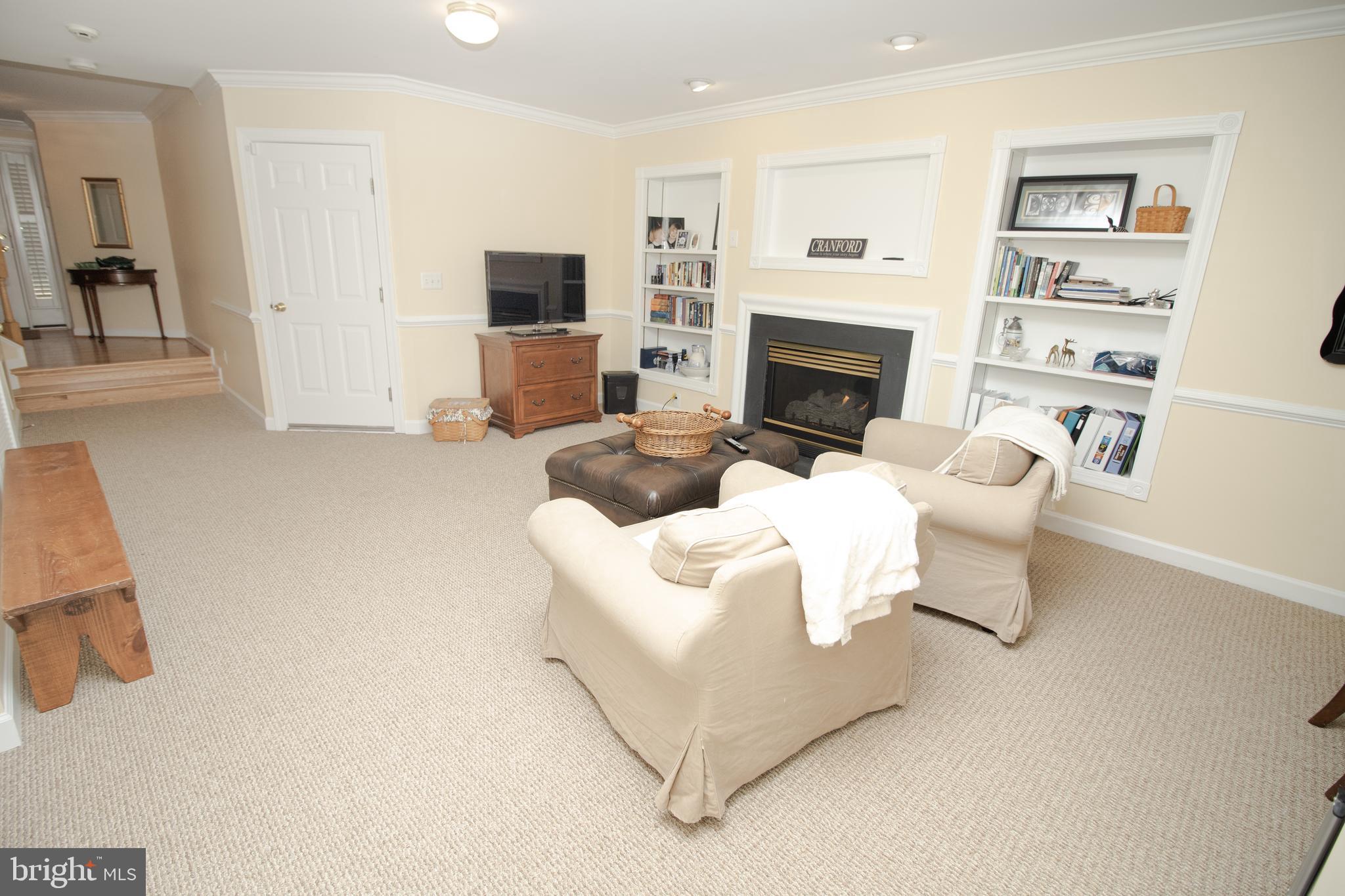 SOUTH RIDING - Residential