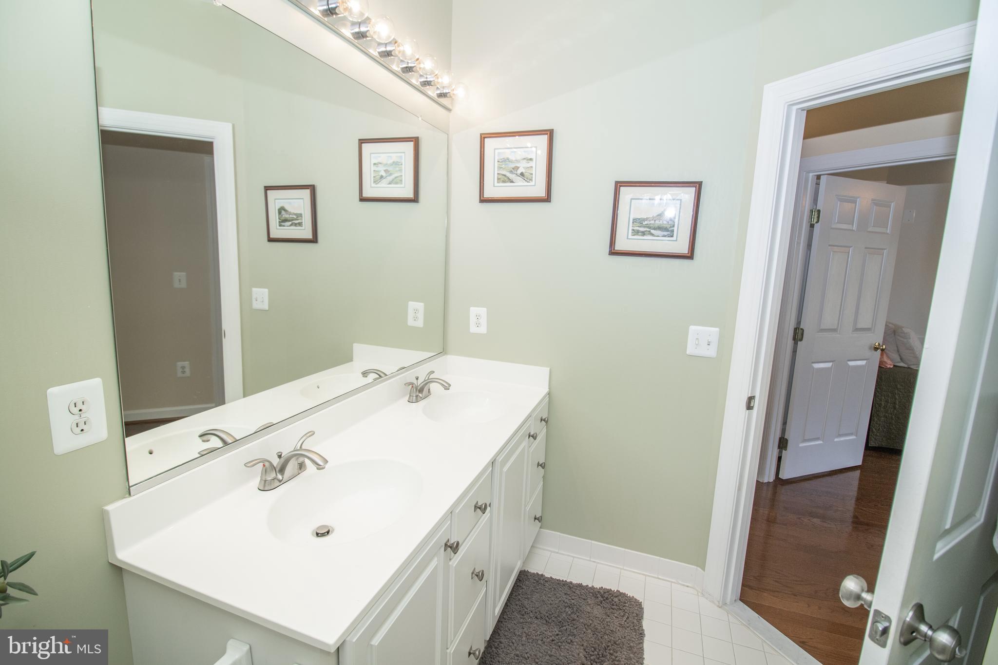 SOUTH RIDING - Residential