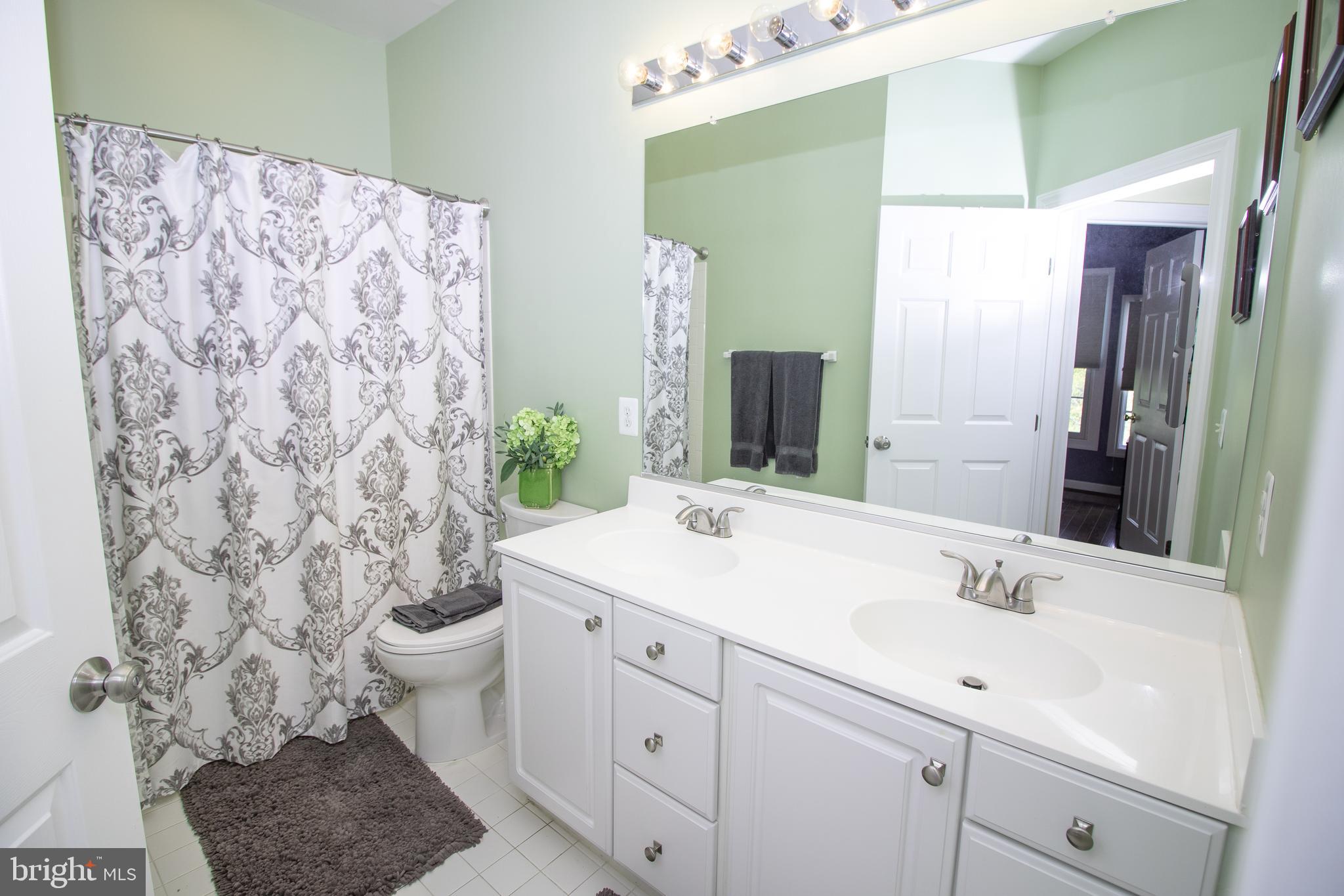 SOUTH RIDING - Residential