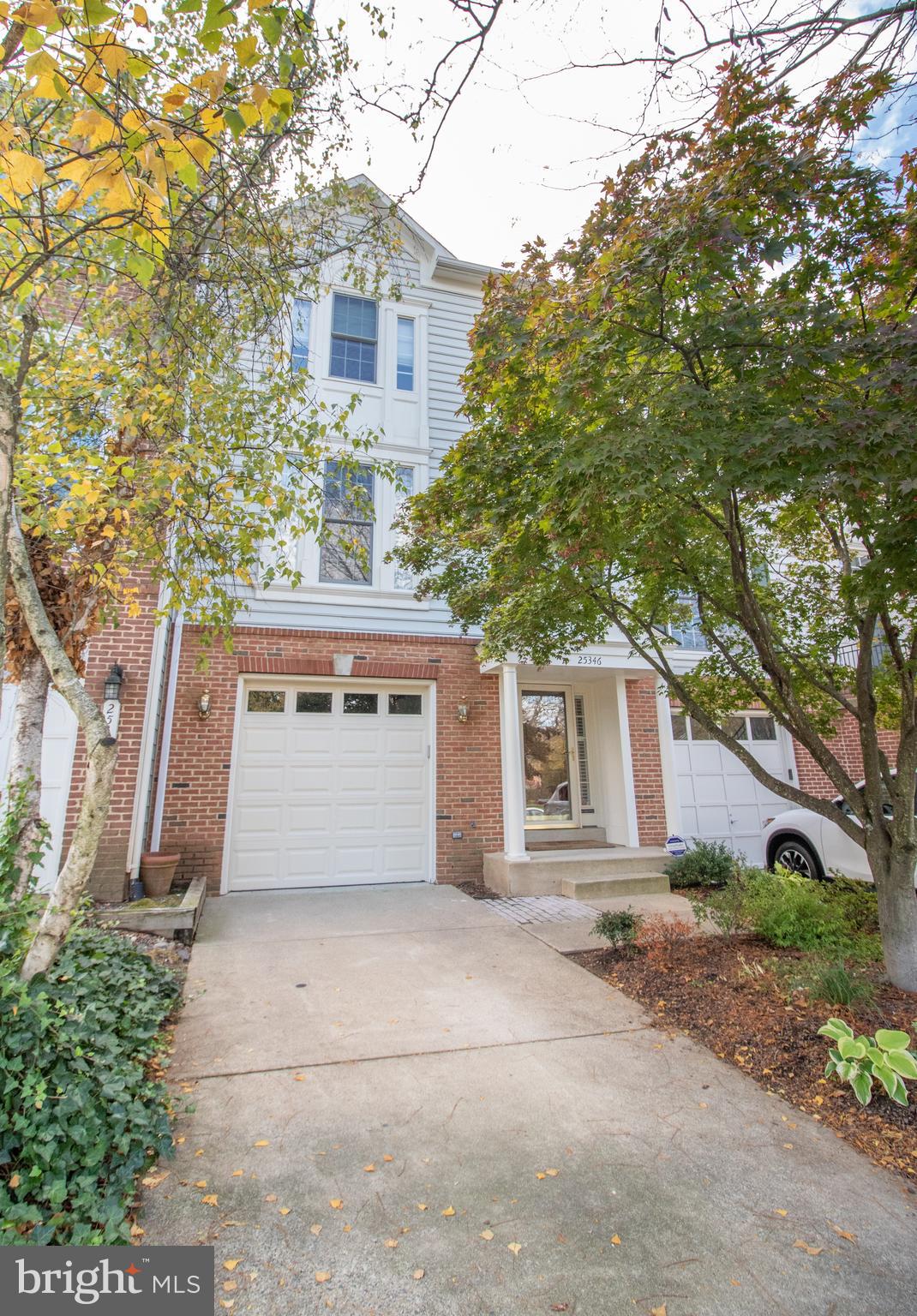 SOUTH RIDING - Residential