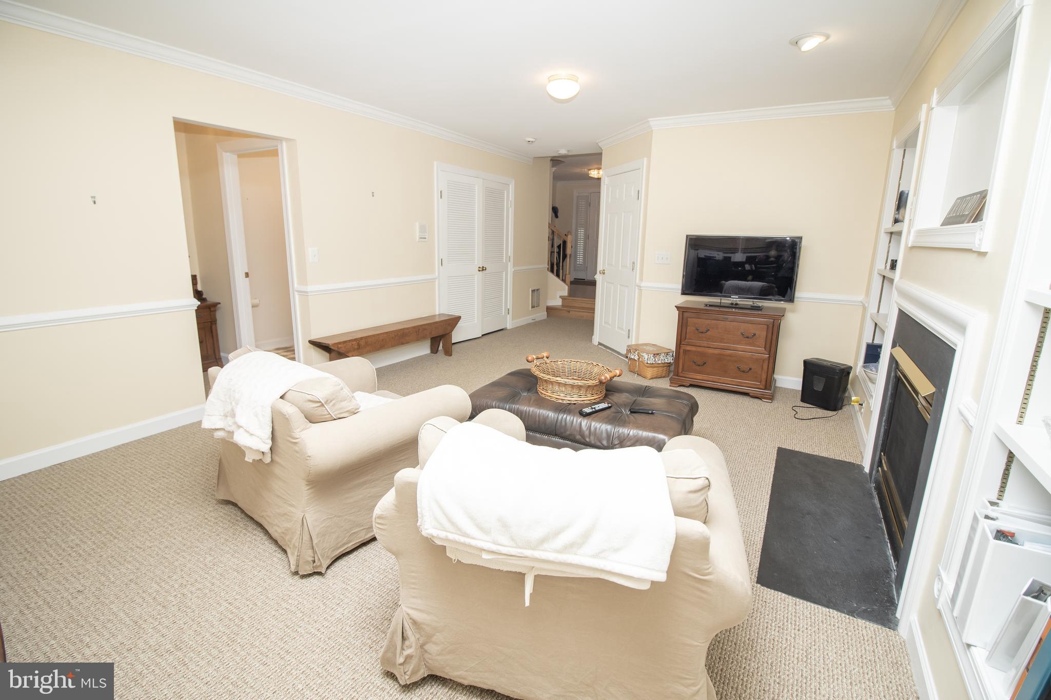 SOUTH RIDING - Residential