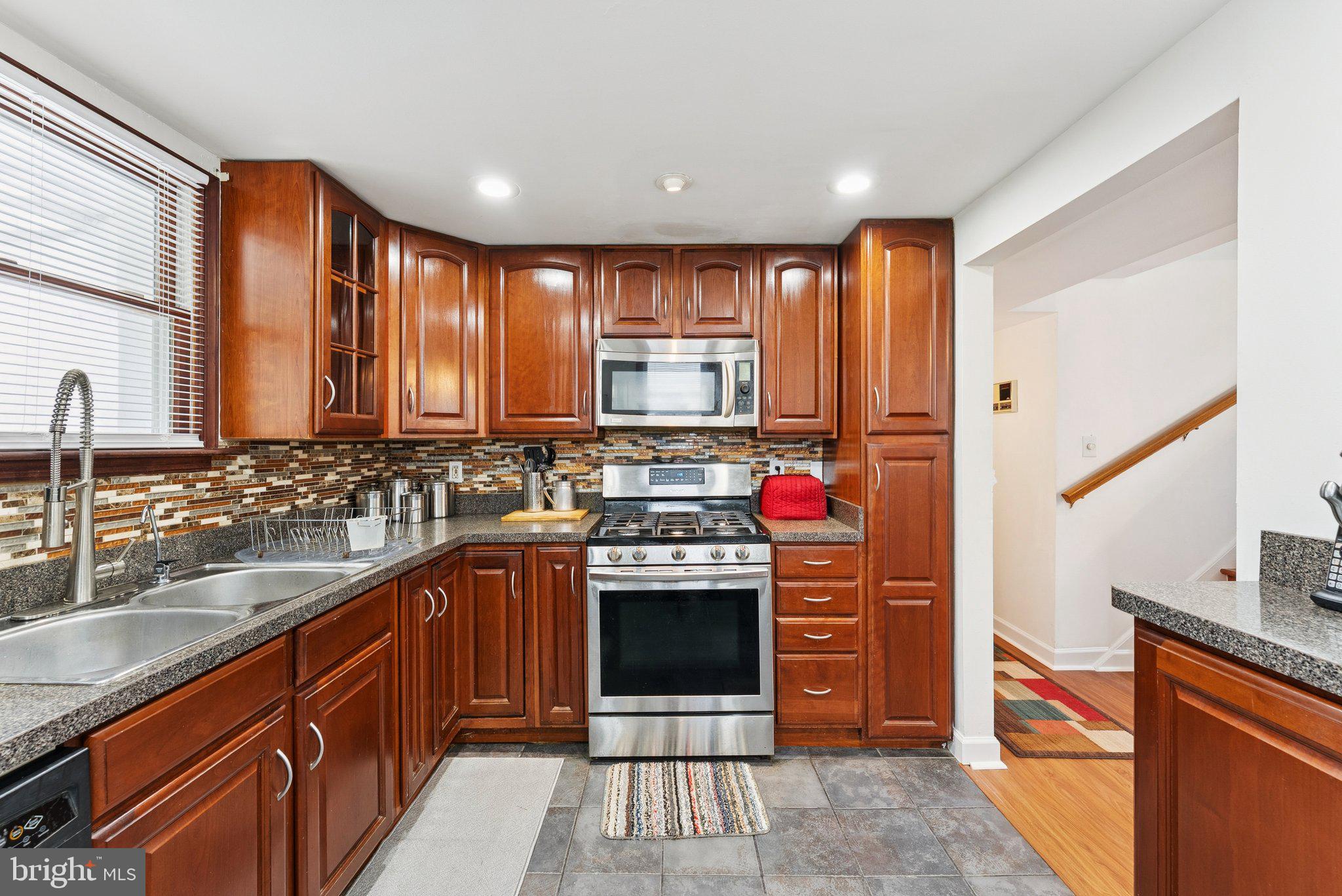 DALE CITY - Residential