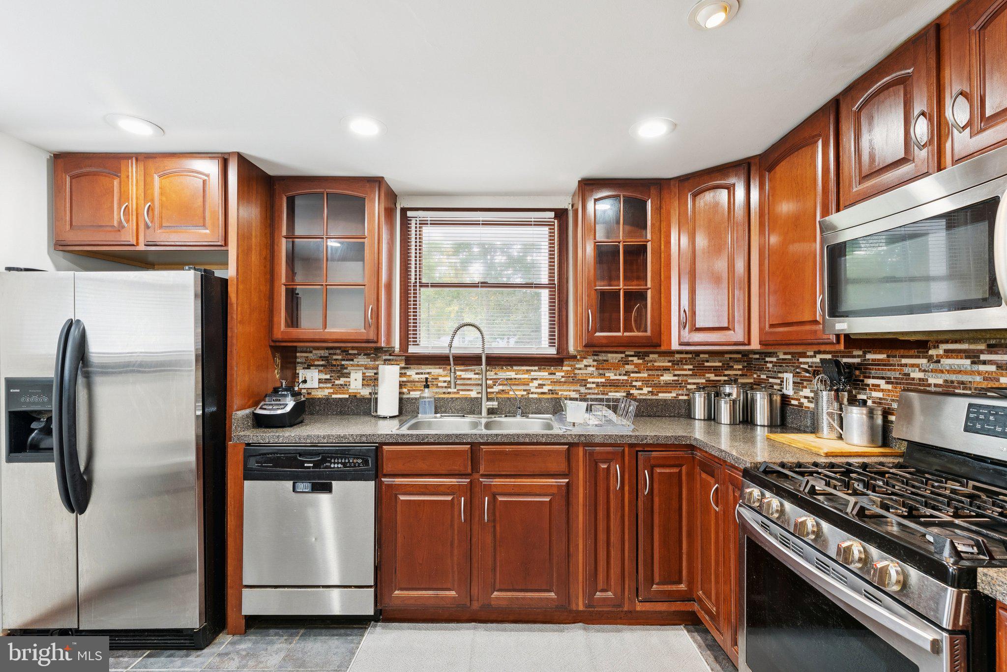 DALE CITY - Residential