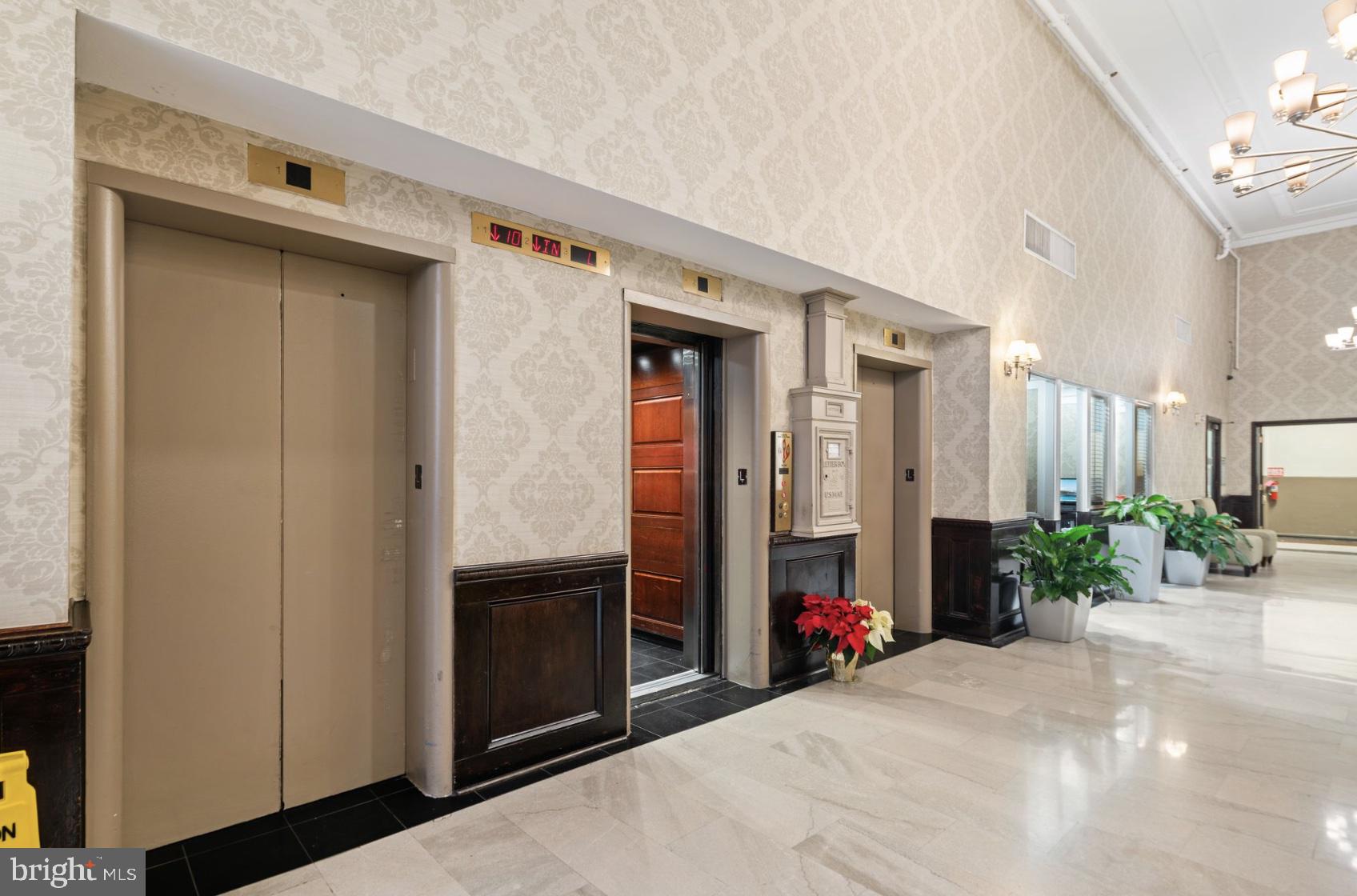 CENTER CITY - Residential