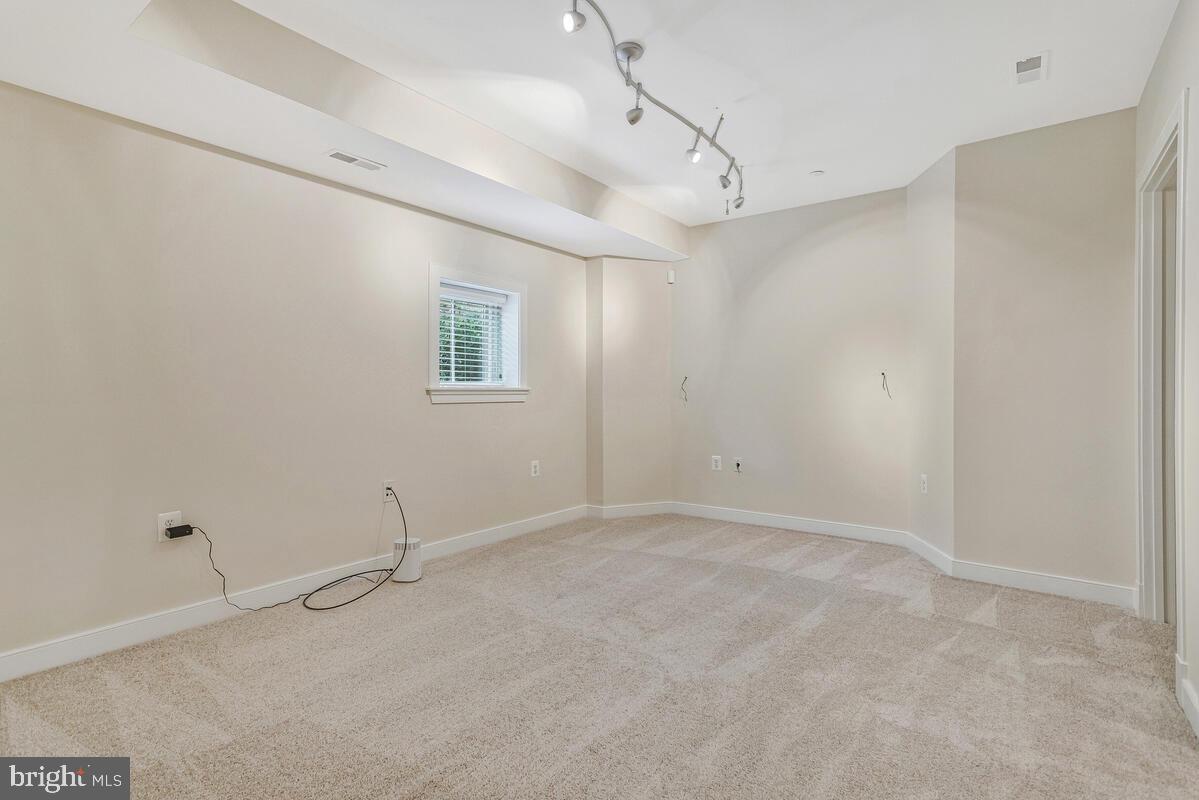 ACTONS LANDING CONDOS - Residential