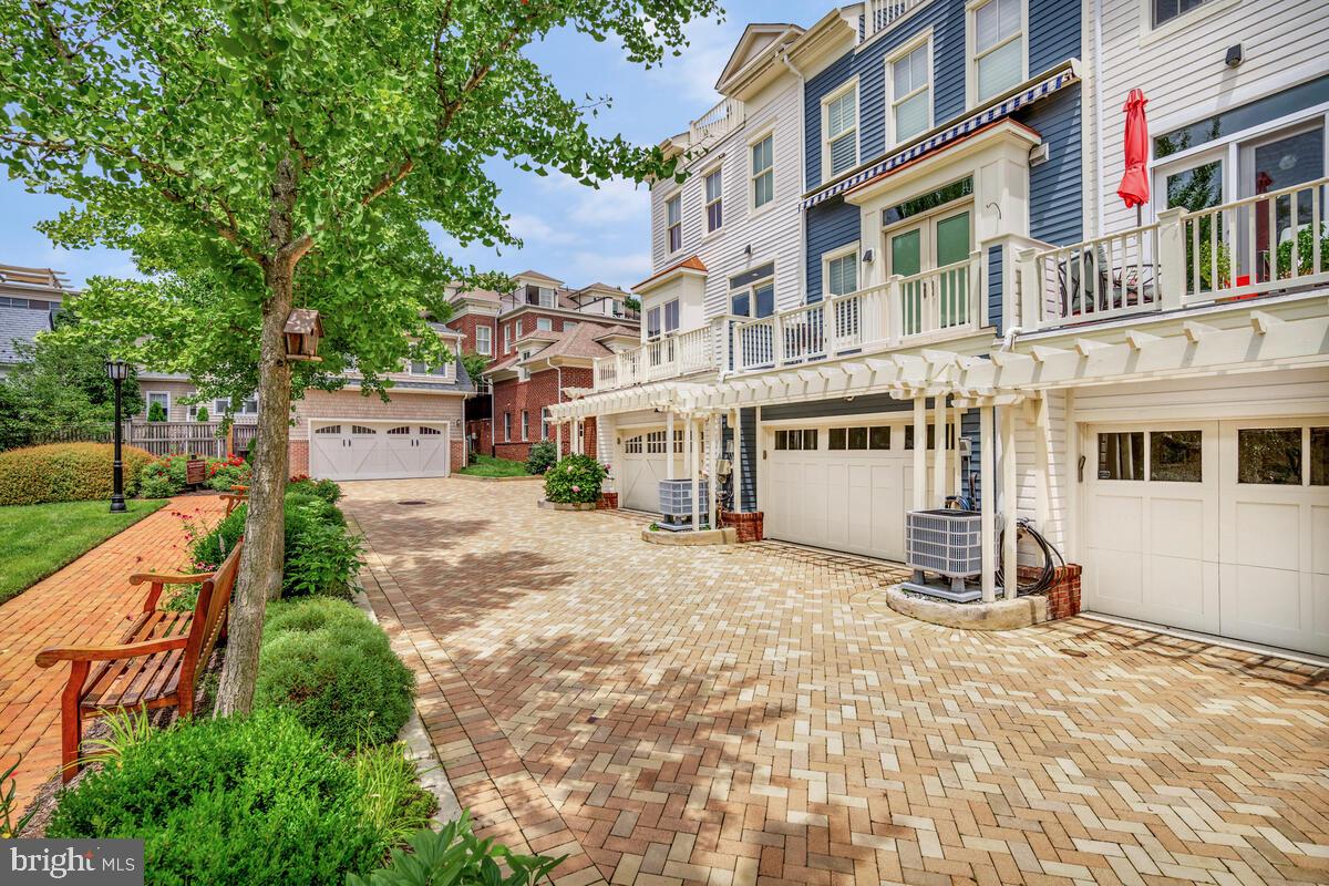 ACTONS LANDING CONDOS - Residential