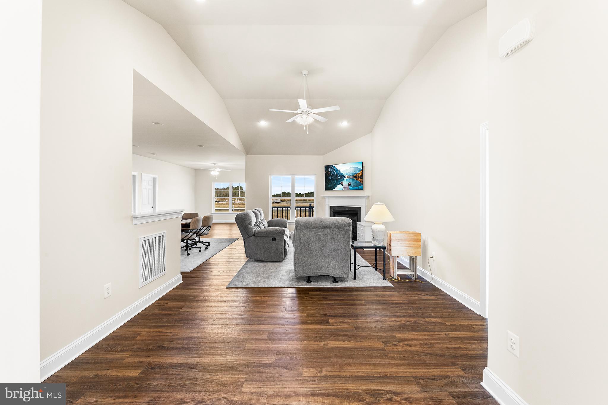 INGRAM VILLAGE - Residential