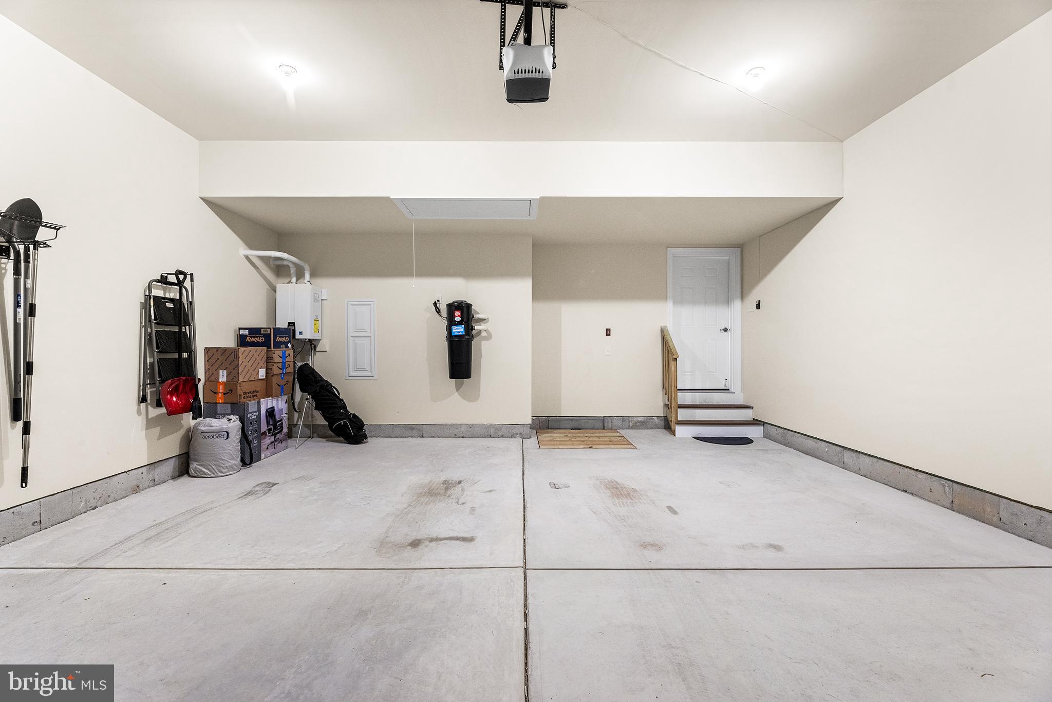 INGRAM VILLAGE - Residential