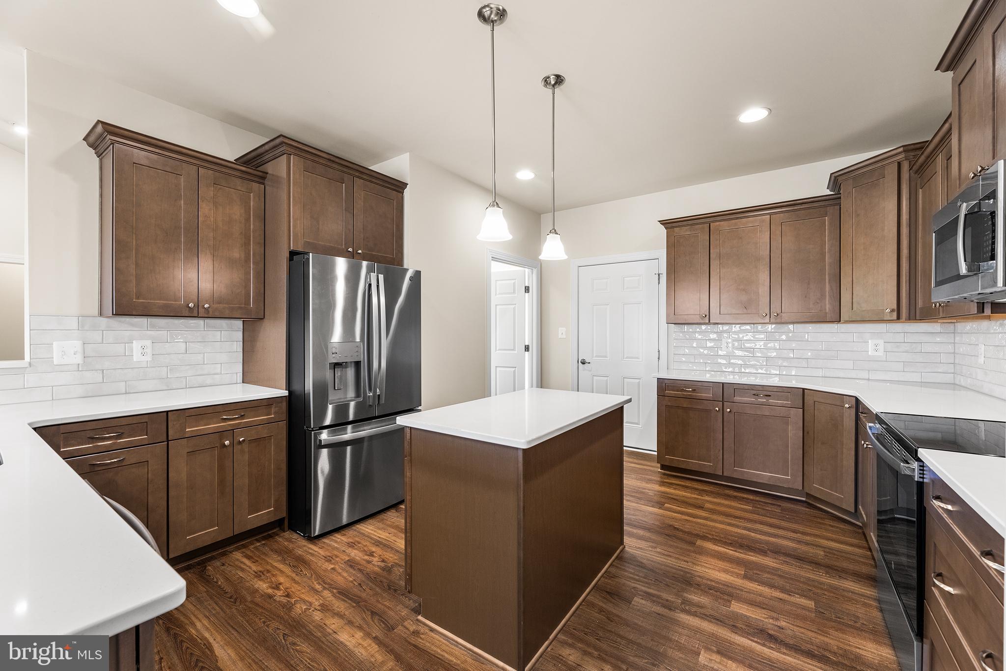 INGRAM VILLAGE - Residential