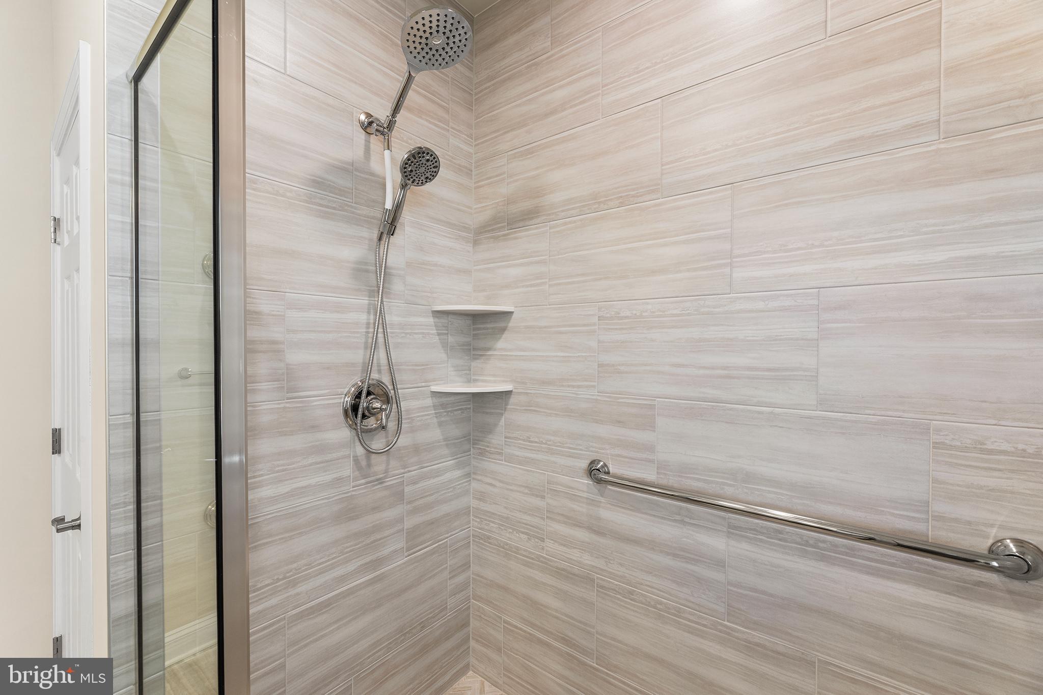 INGRAM VILLAGE - Residential