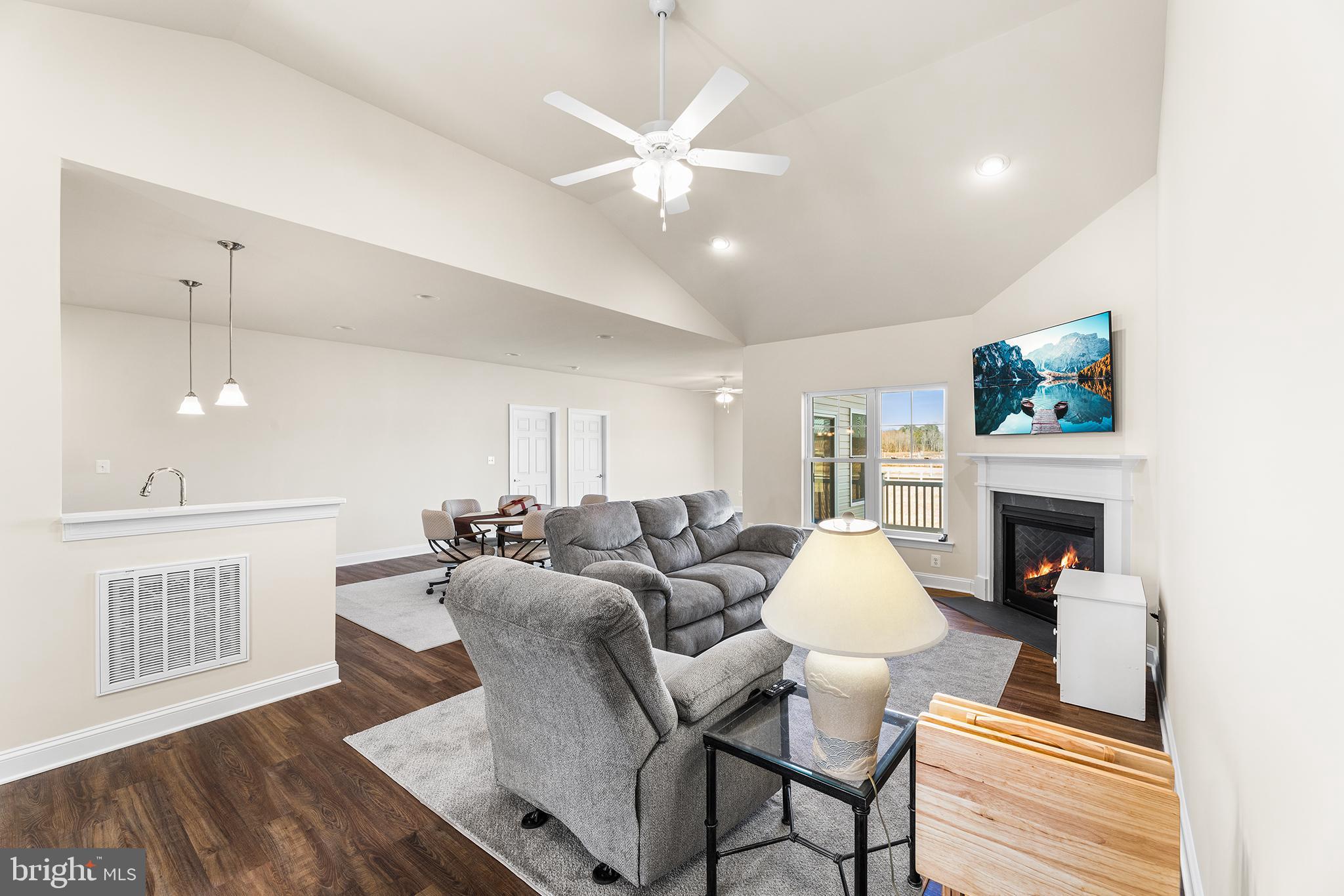 INGRAM VILLAGE - Residential