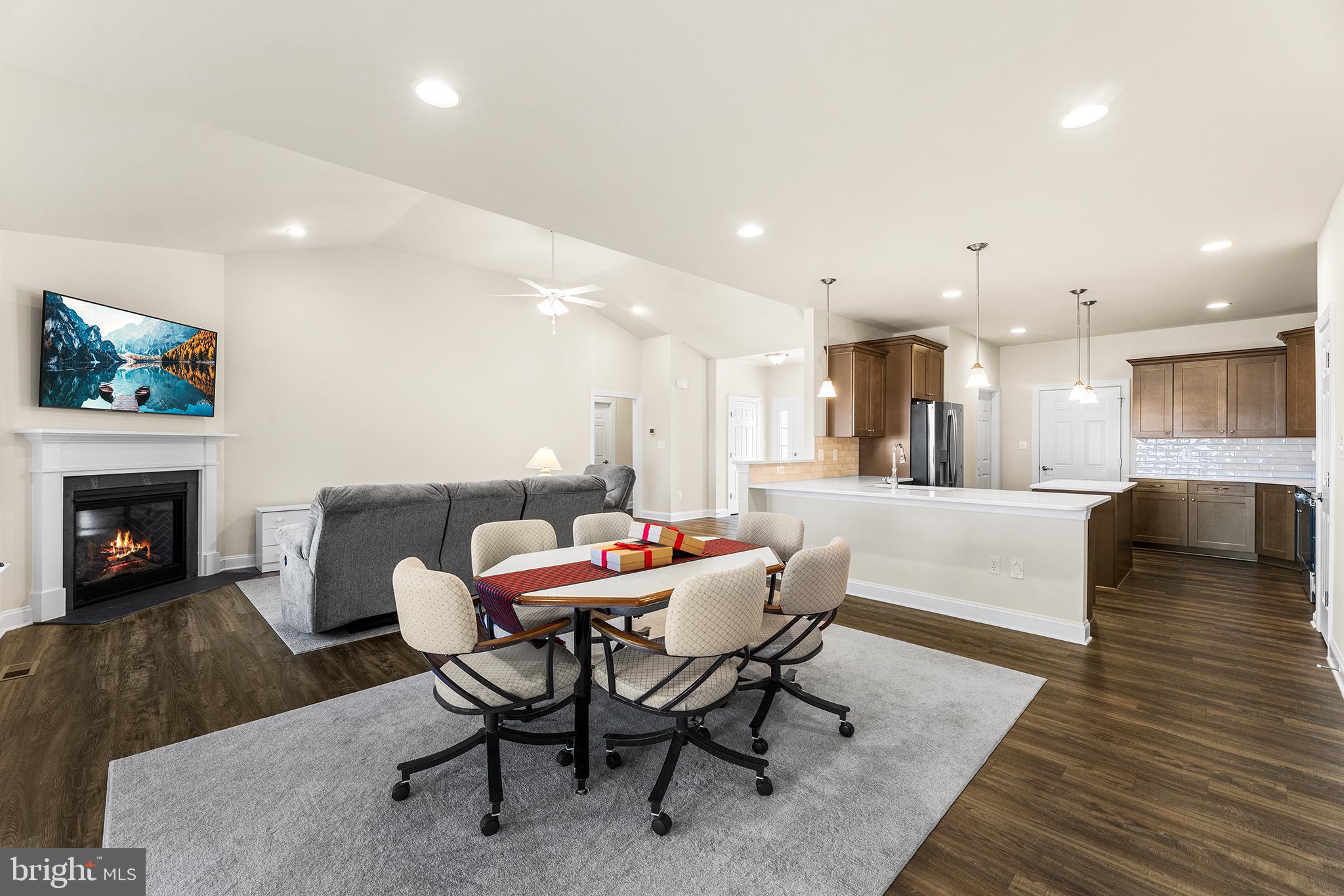 INGRAM VILLAGE - Residential