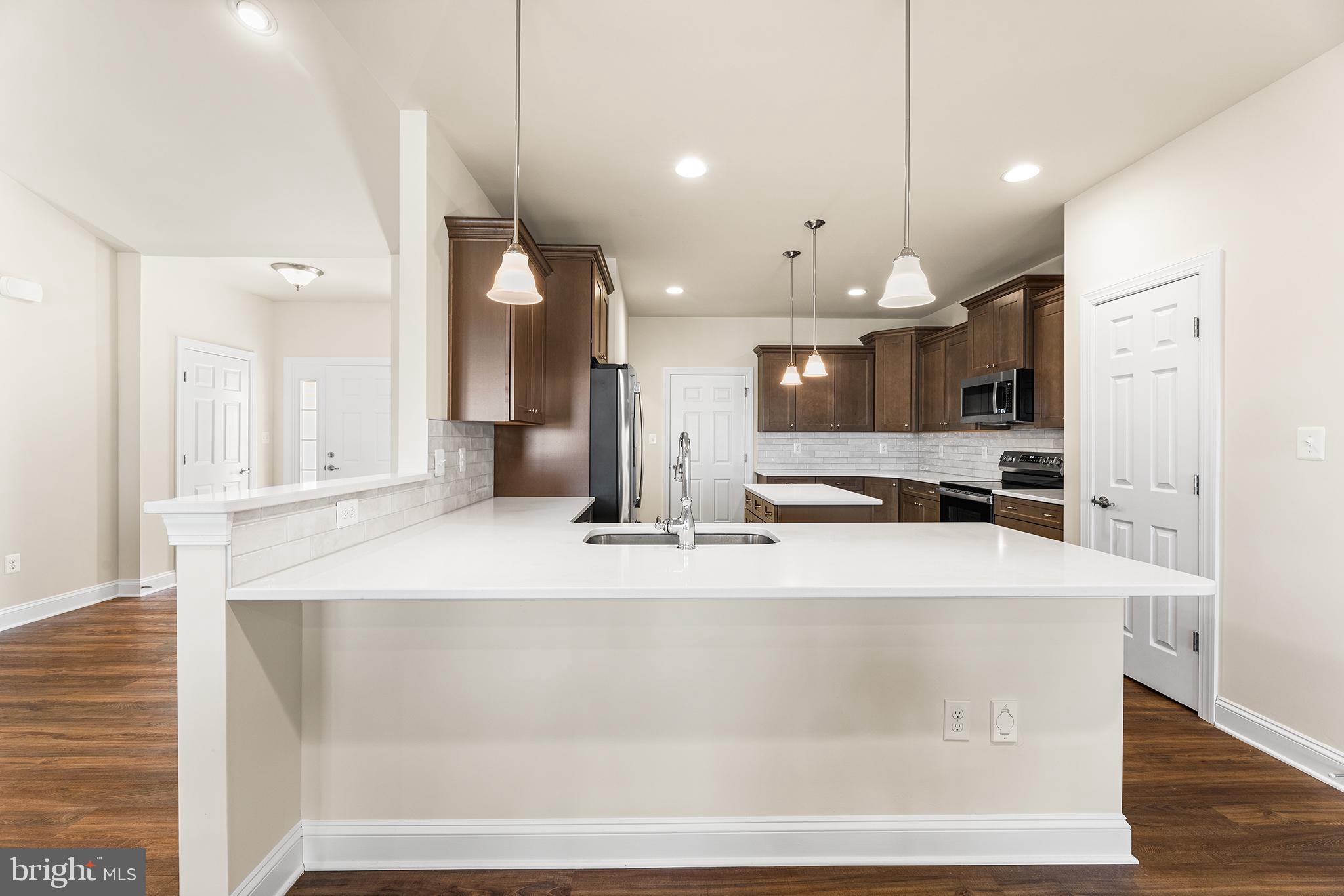 INGRAM VILLAGE - Residential