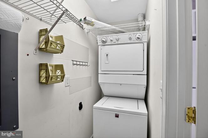 WINIFRED MANOR - Residential