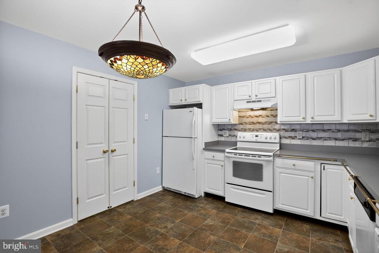 WINIFRED MANOR - Residential