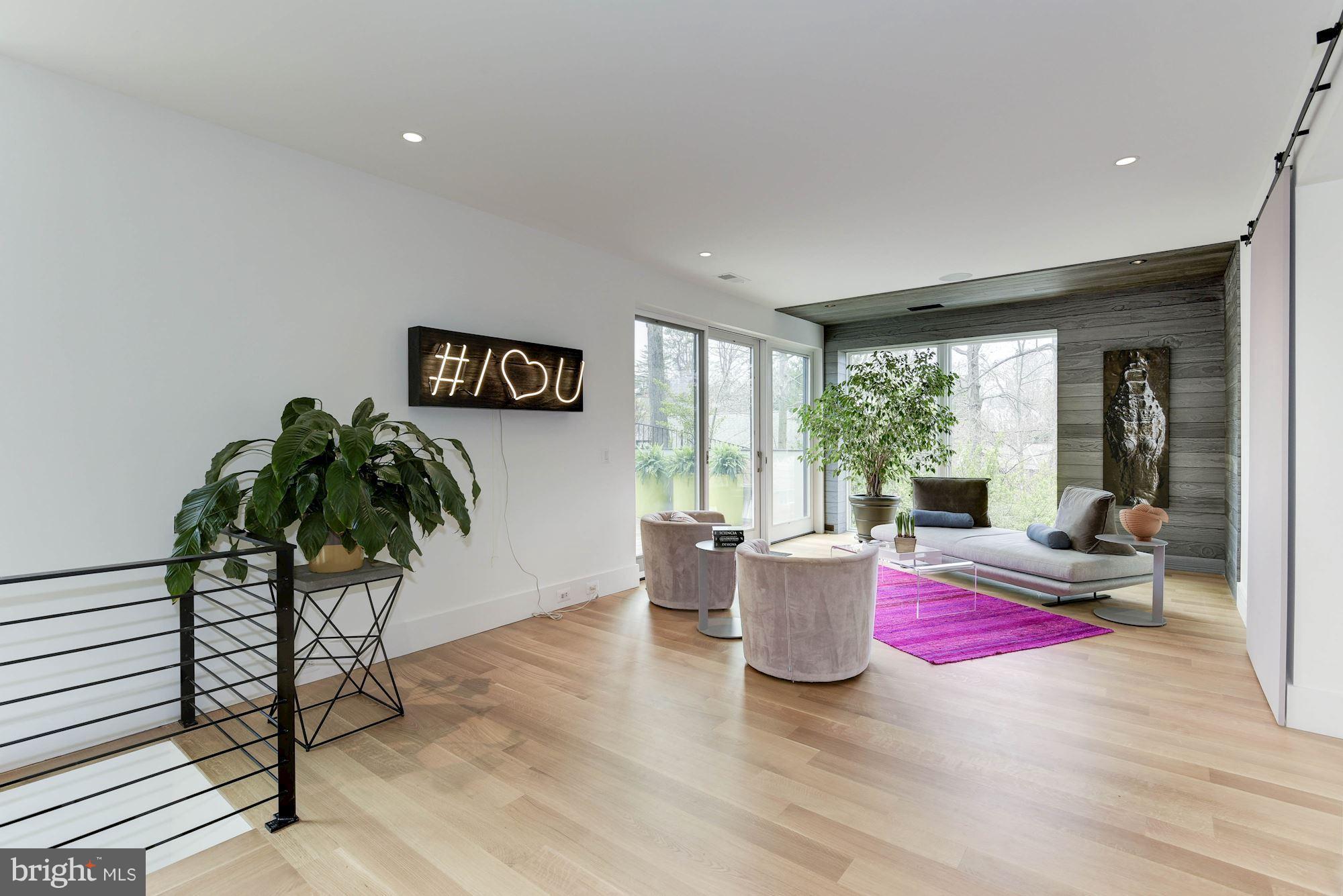 BELLEVUE FOREST - Residential