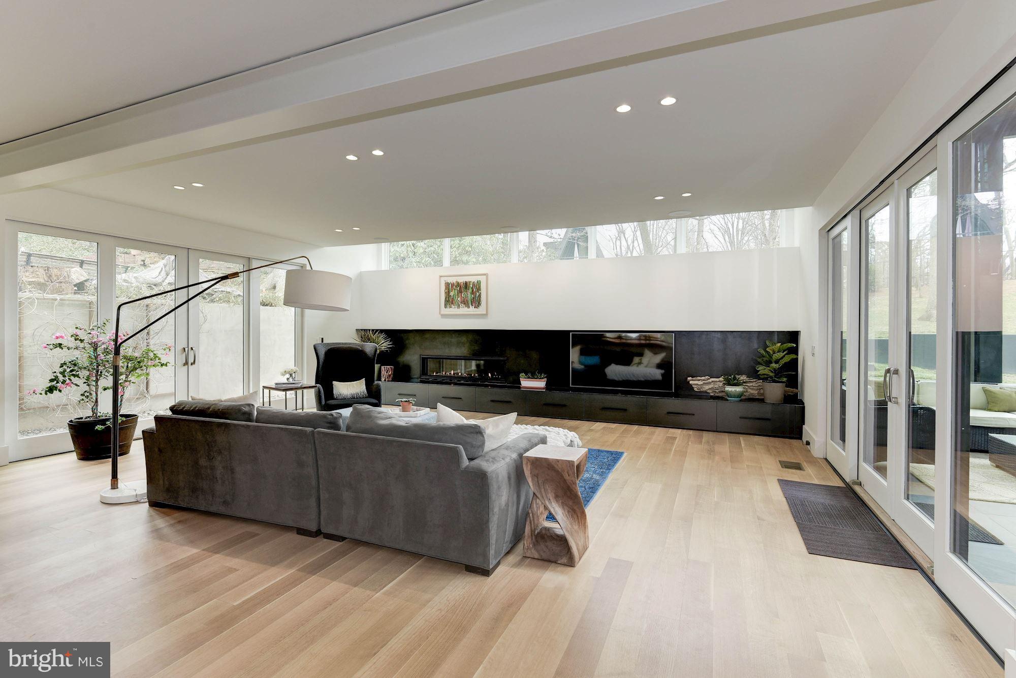 BELLEVUE FOREST - Residential