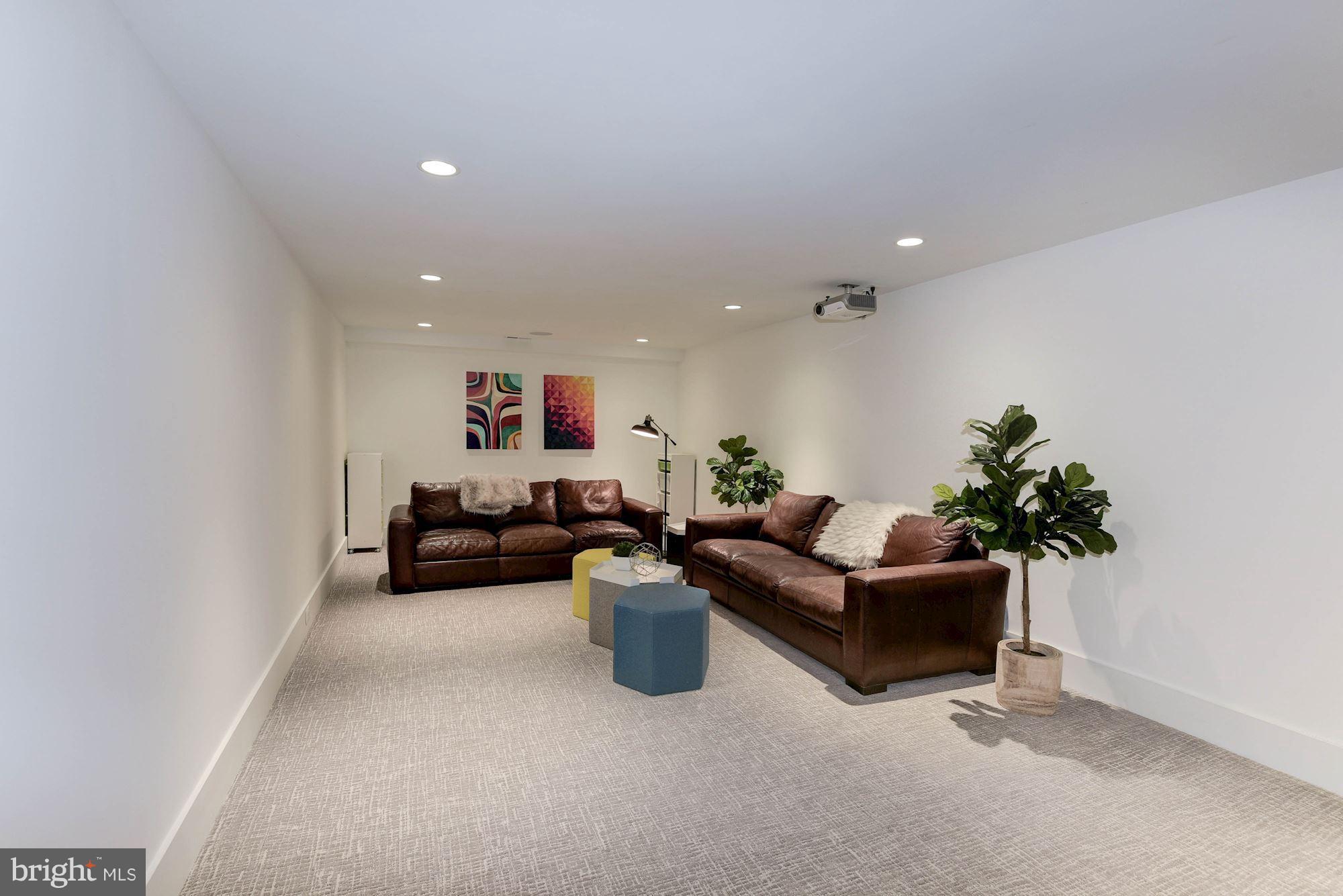 BELLEVUE FOREST - Residential