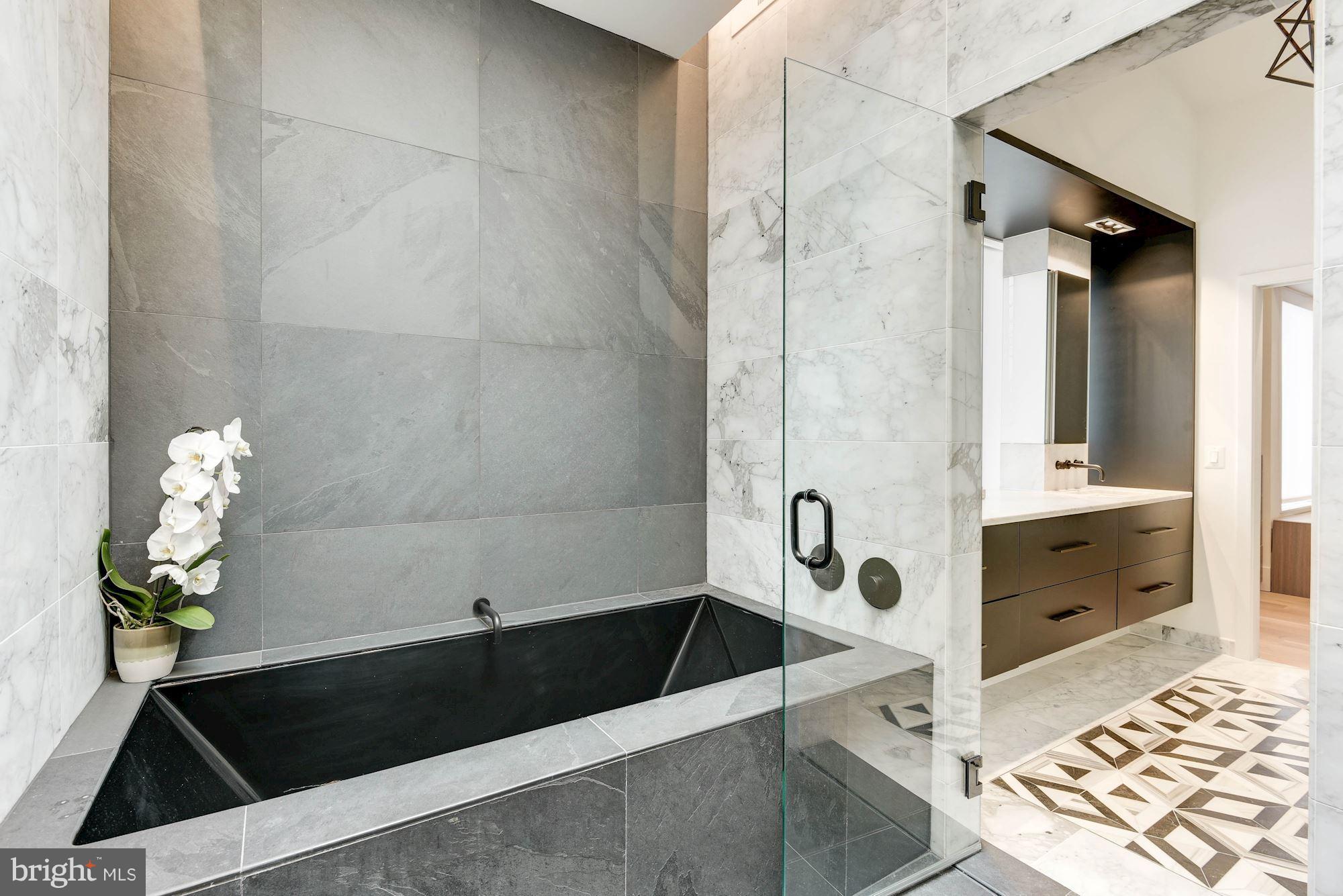 BELLEVUE FOREST - Residential