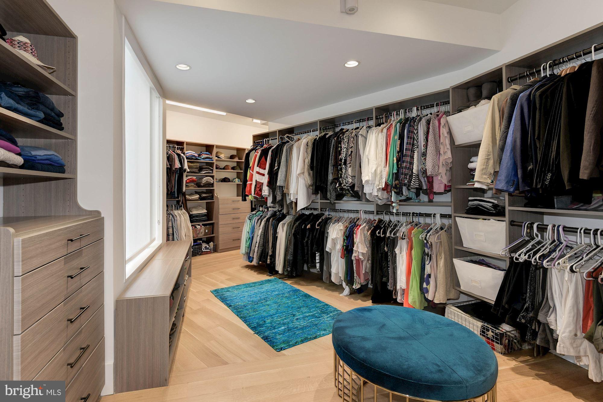 BELLEVUE FOREST - Residential