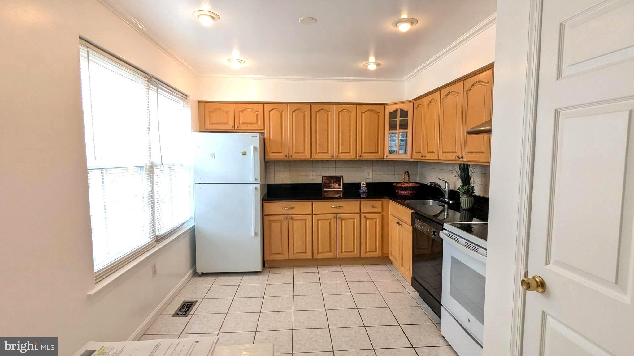2131 DOMINION HEIGHTS COURT