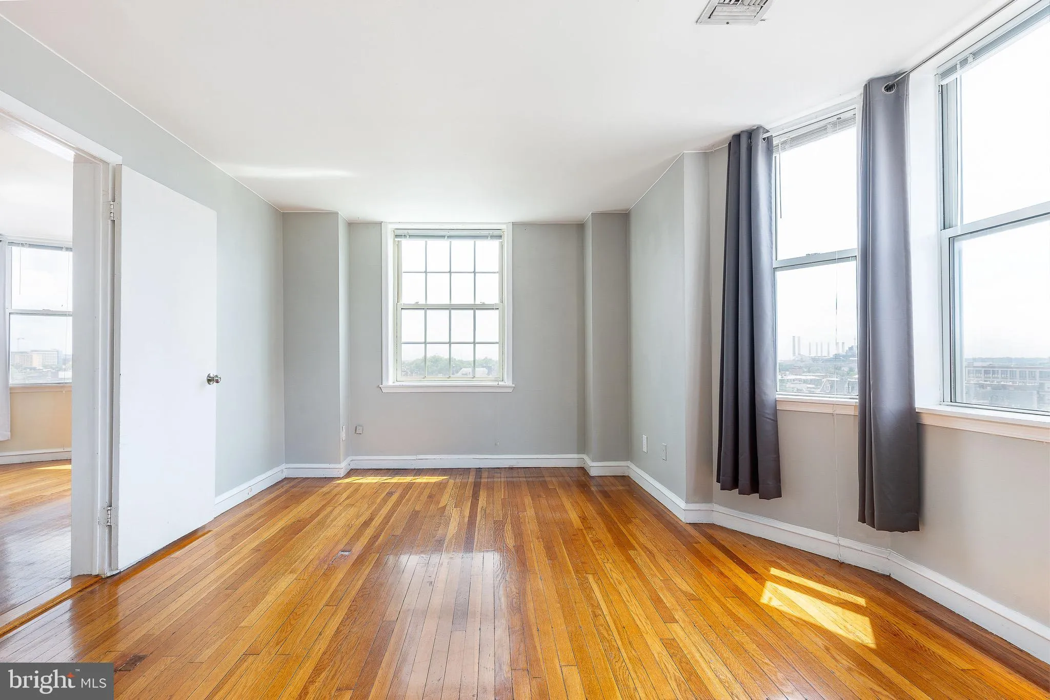 Philadelphia, Pennsylvania 19103, United States, 2 Bedrooms Bedrooms, ,1 BathroomBathrooms,Residential,Active,140267