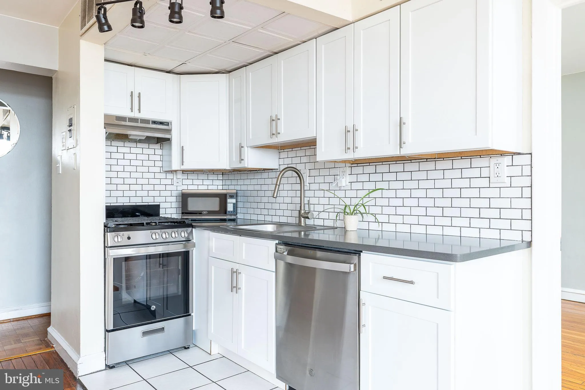 Philadelphia, Pennsylvania 19103, United States, 2 Bedrooms Bedrooms, ,1 BathroomBathrooms,Residential,Active,140267