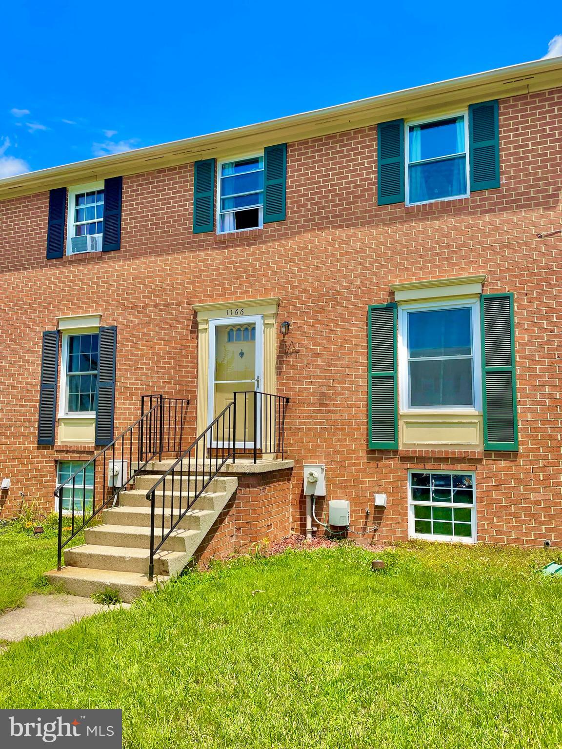 ELIZABETHS LANDING - Residential